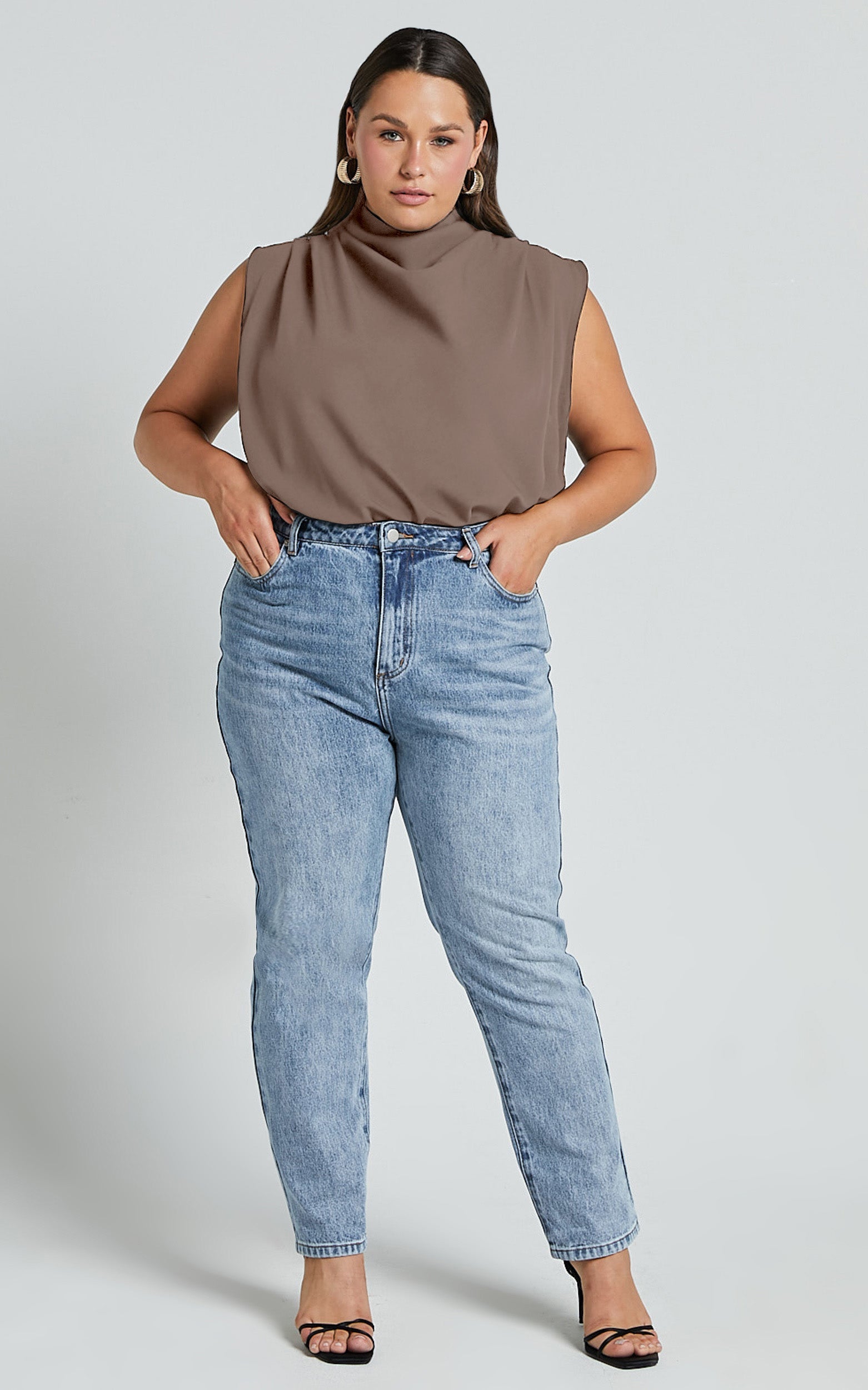 Arianae Top - High Neck Top in Mocha