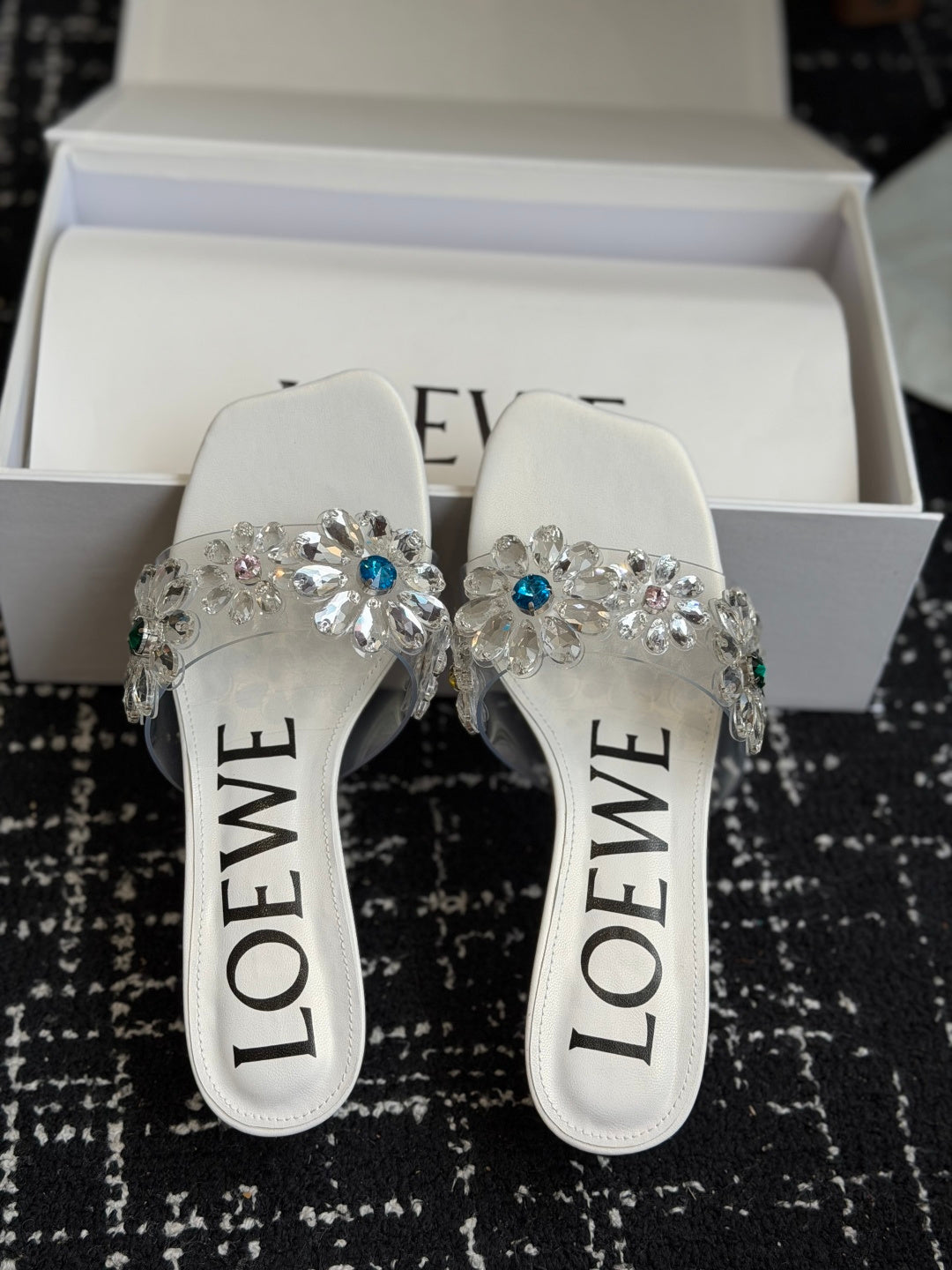 Loew Exquisite Rhinestone High-Heeled 50mm Sandals White in Leather 803525