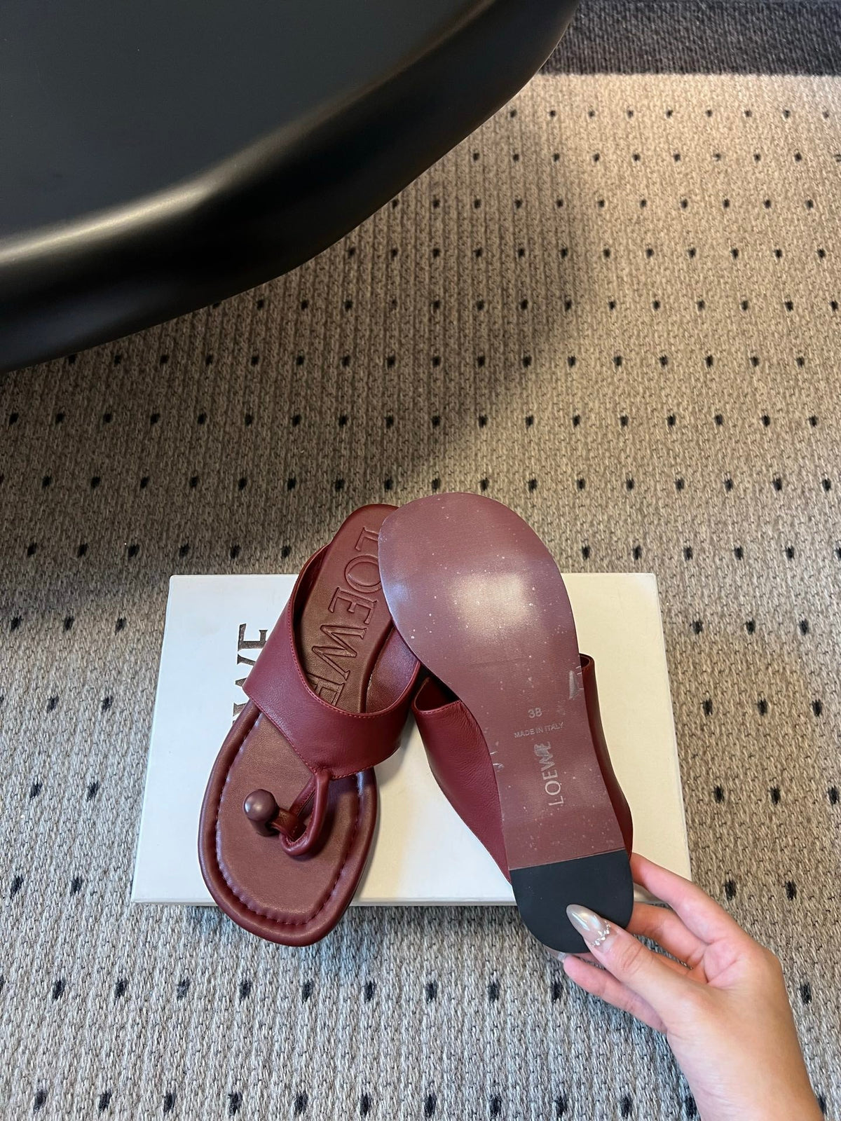 Loew 26 Flip-Flops Burgundy in Cowhide 803537