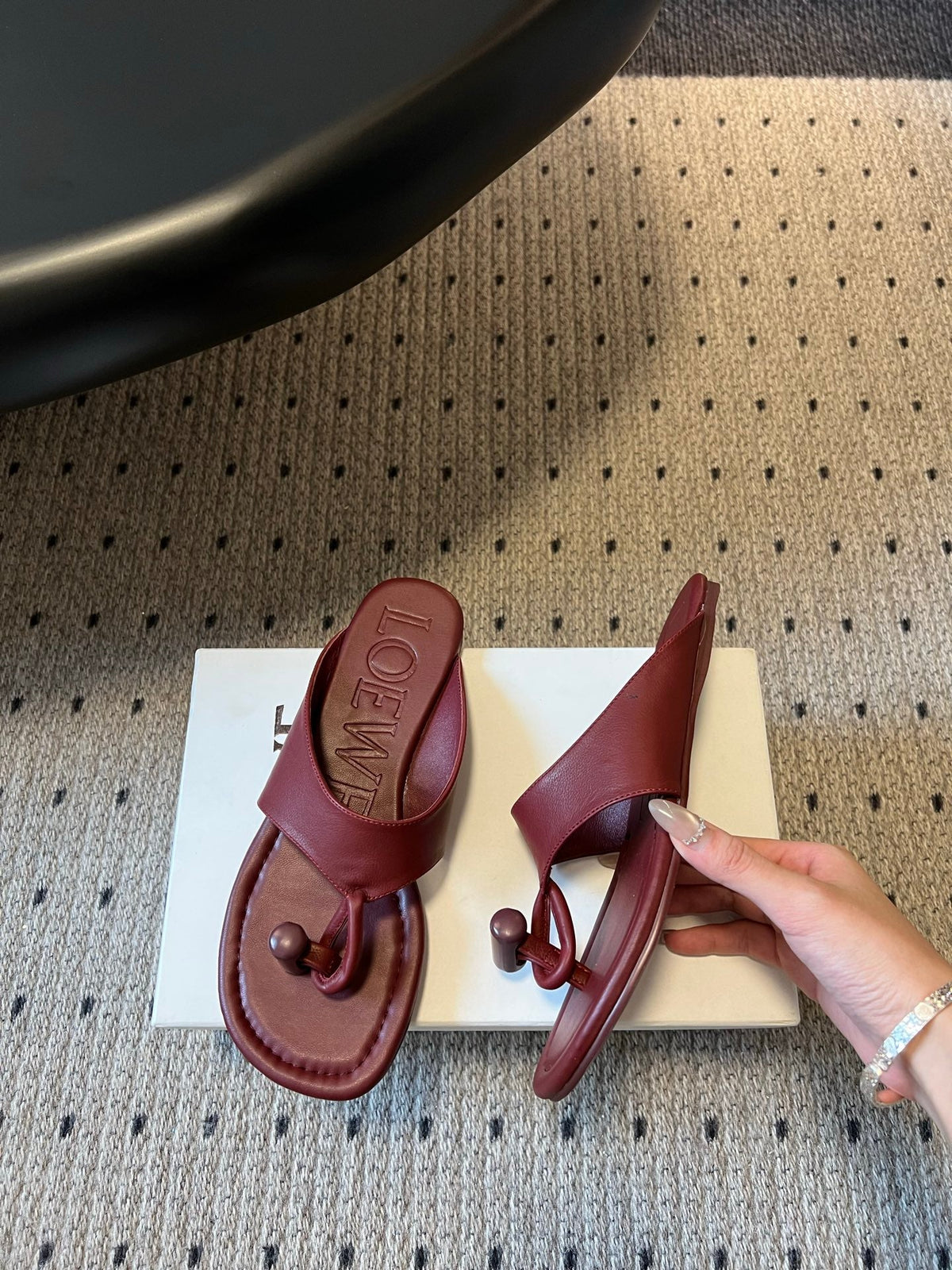 Loew 26 Flip-Flops Burgundy in Cowhide 803537