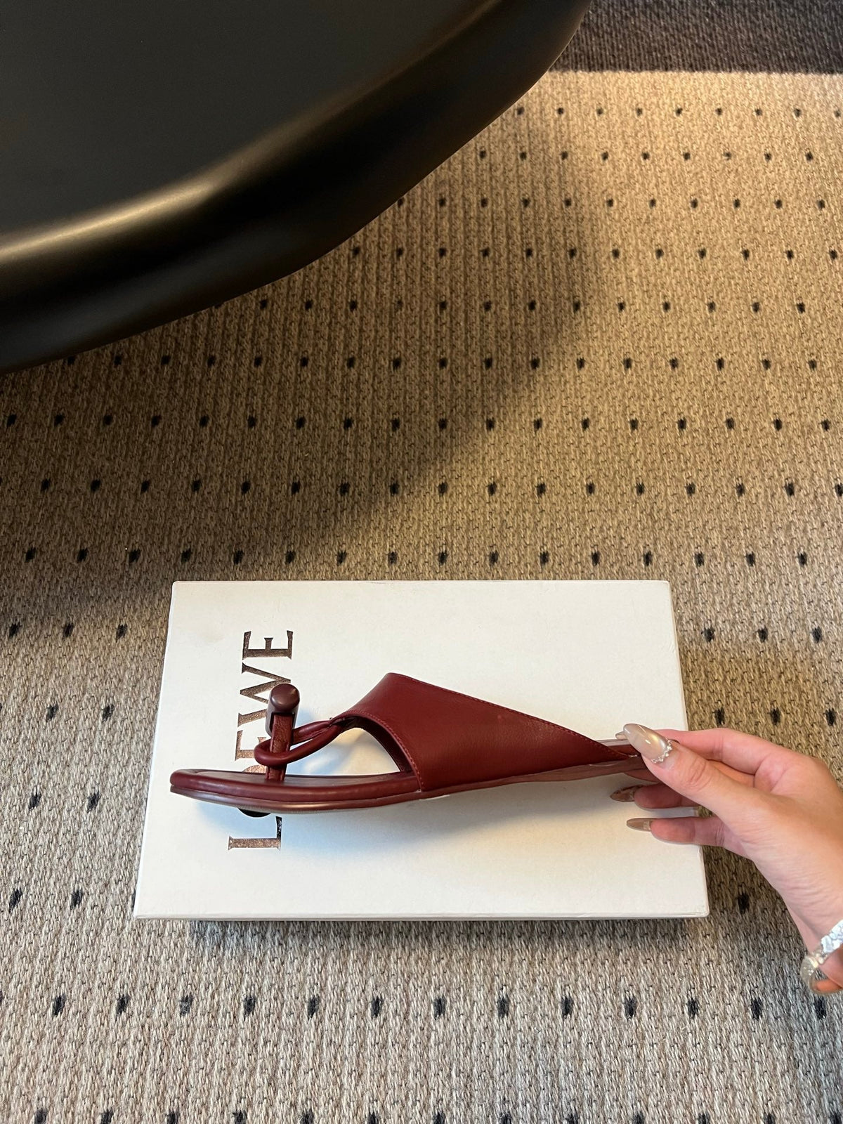 Loew 26 Flip-Flops Burgundy in Cowhide 803537