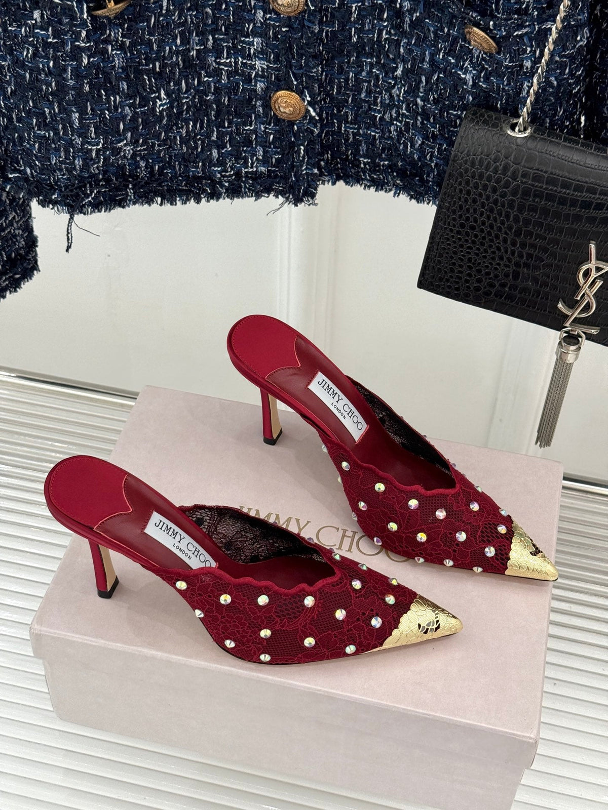 Jimmy Rhinestone Toe High-Heeled 10 Sandals Red in Lace Metallic 803385