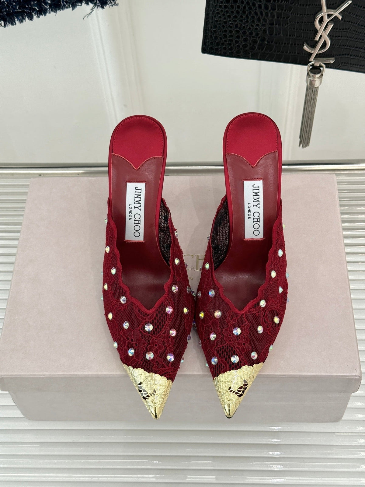 Jimmy Rhinestone Toe High-Heeled 10 Sandals Red in Lace Metallic 803385