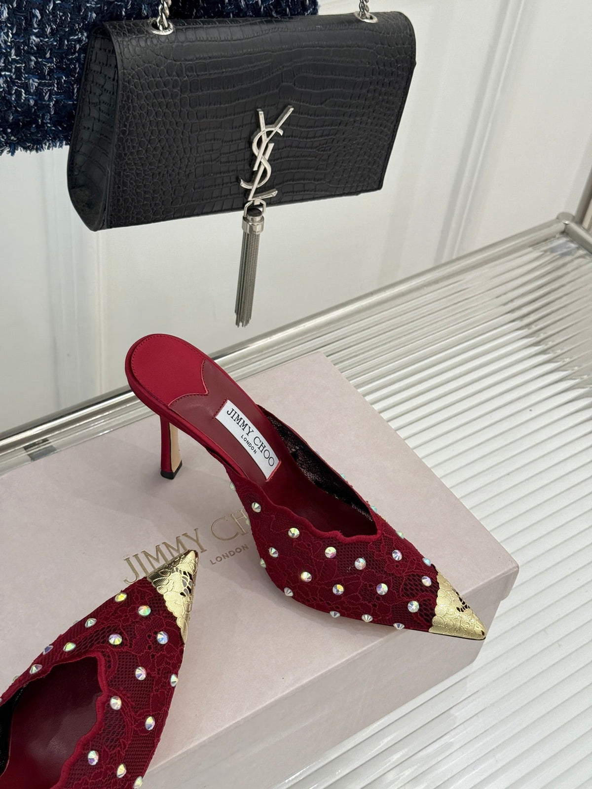 Jimmy Rhinestone Toe High-Heeled 10 Sandals Red in Lace Metallic 803385
