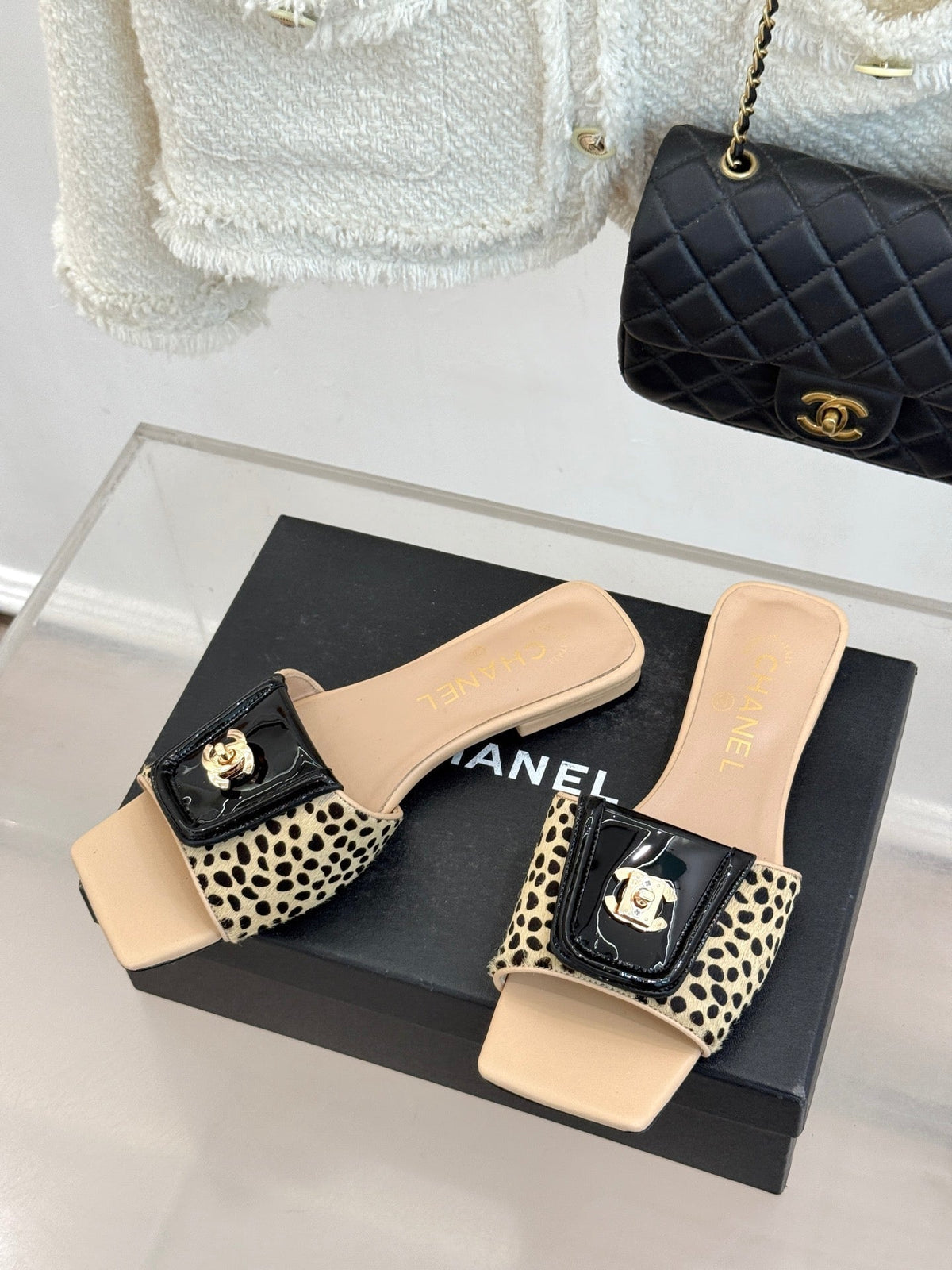 CC 26 Buckle Square Toe Slippers Beige in Horse hair 803184
