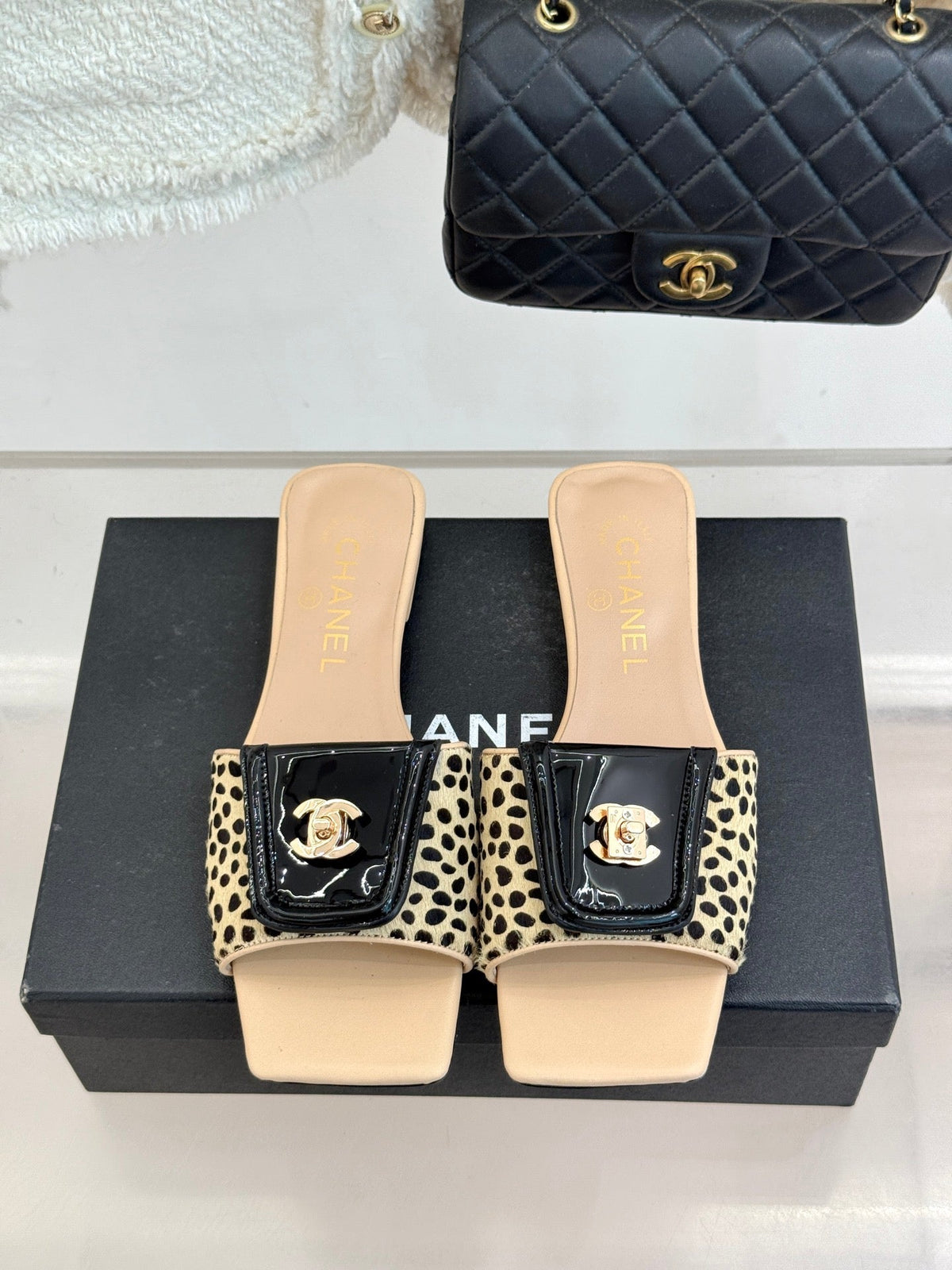 CC 26 Buckle Square Toe Slippers Beige in Horse hair 803184