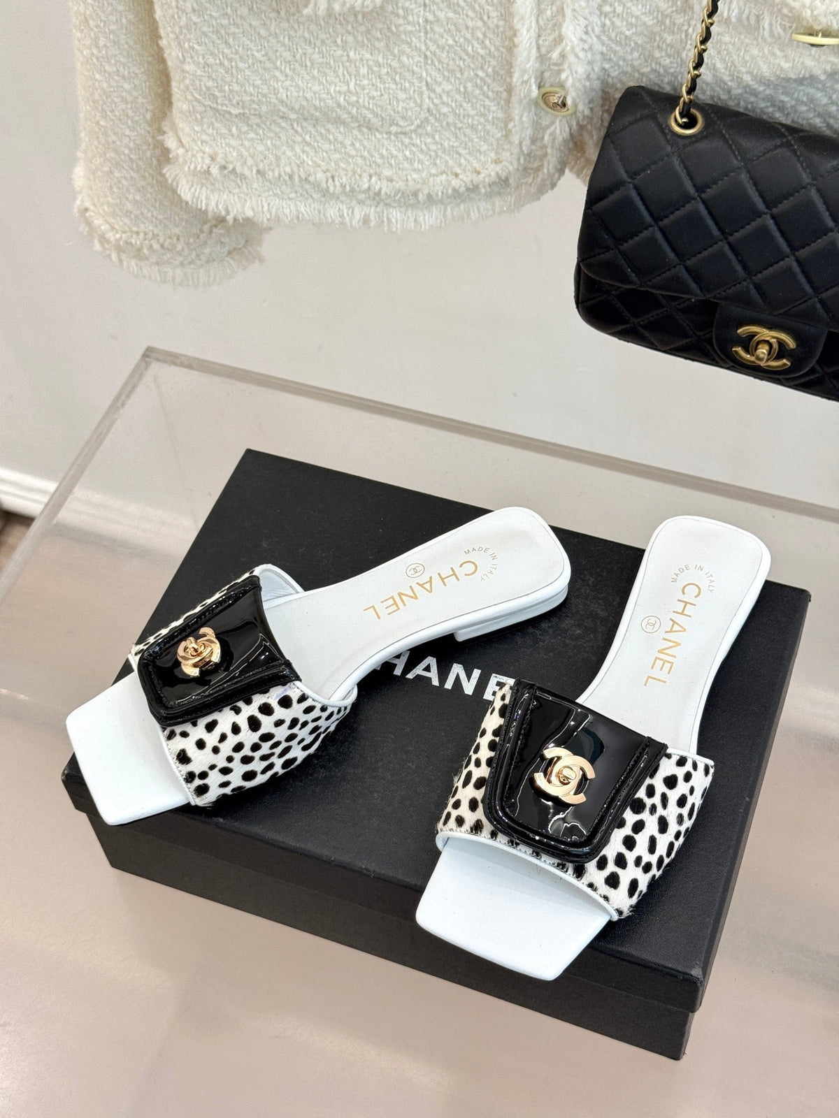 CC 26 Buckle Square Toe Slippers White in Horse hair 803183