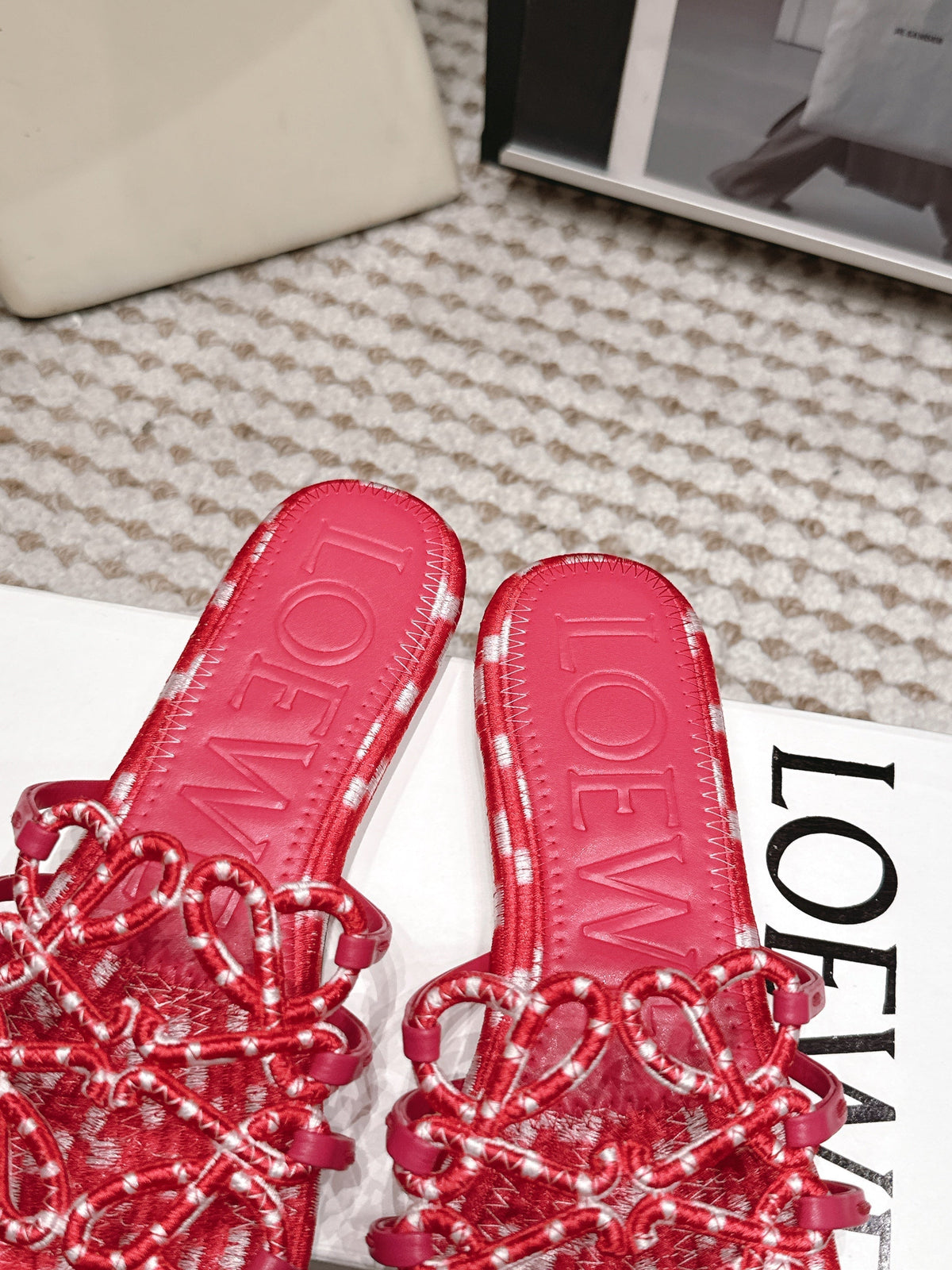 Loe 26 Openwork Woven Sandals Pink in Leather 813534