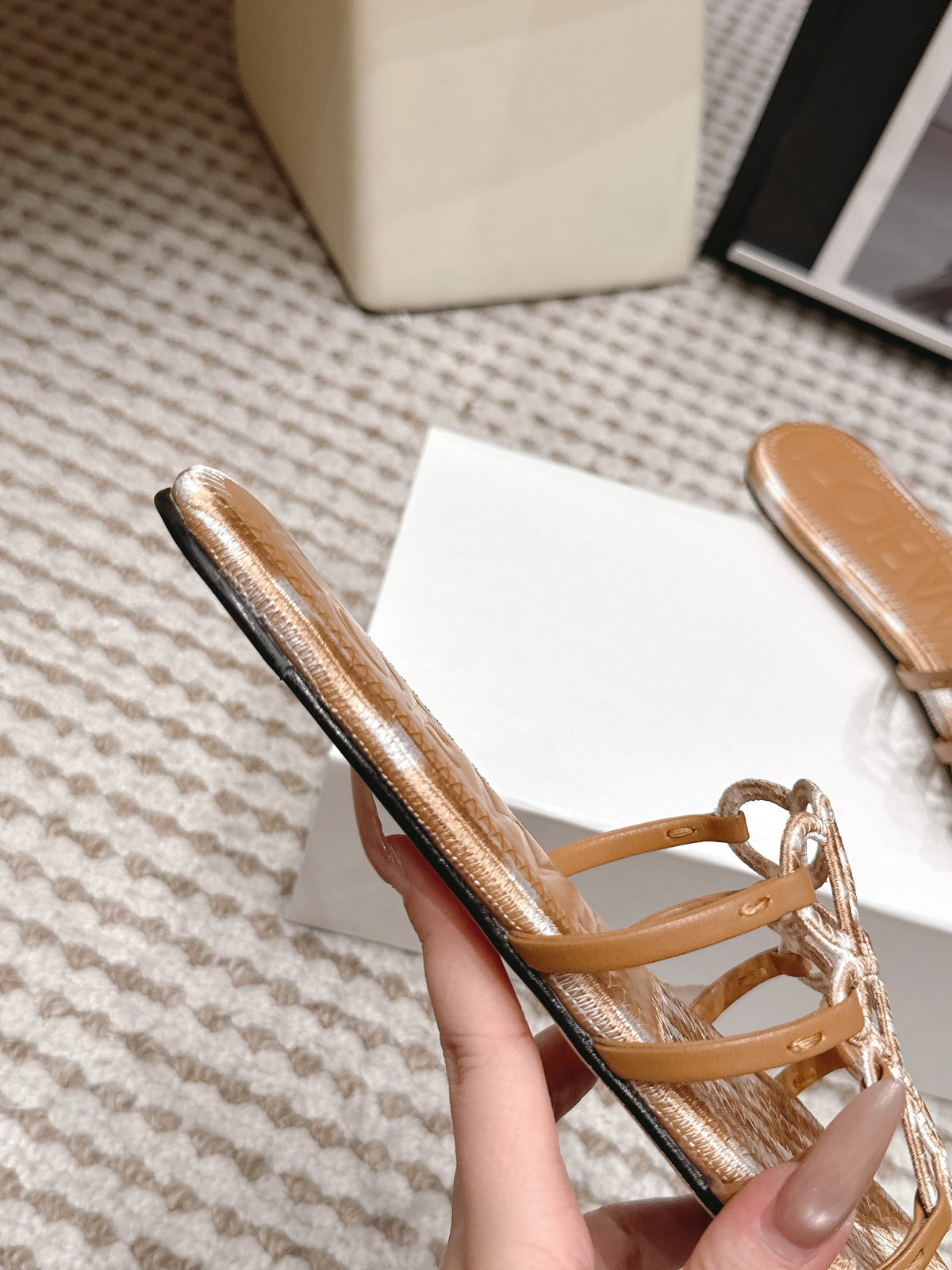 Loe 26 Openwork Woven Sandals Light Brown in Leather 813538