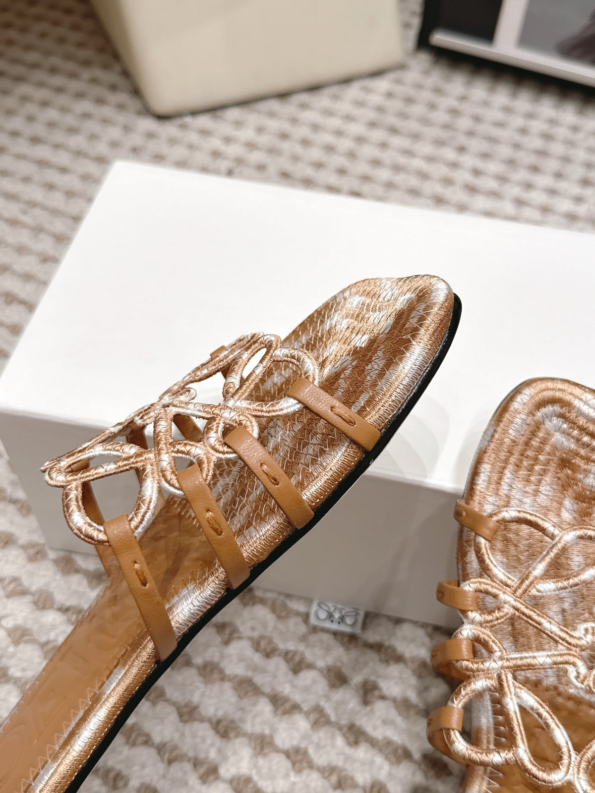 Loe 26 Openwork Woven Sandals Light Brown in Leather 813538