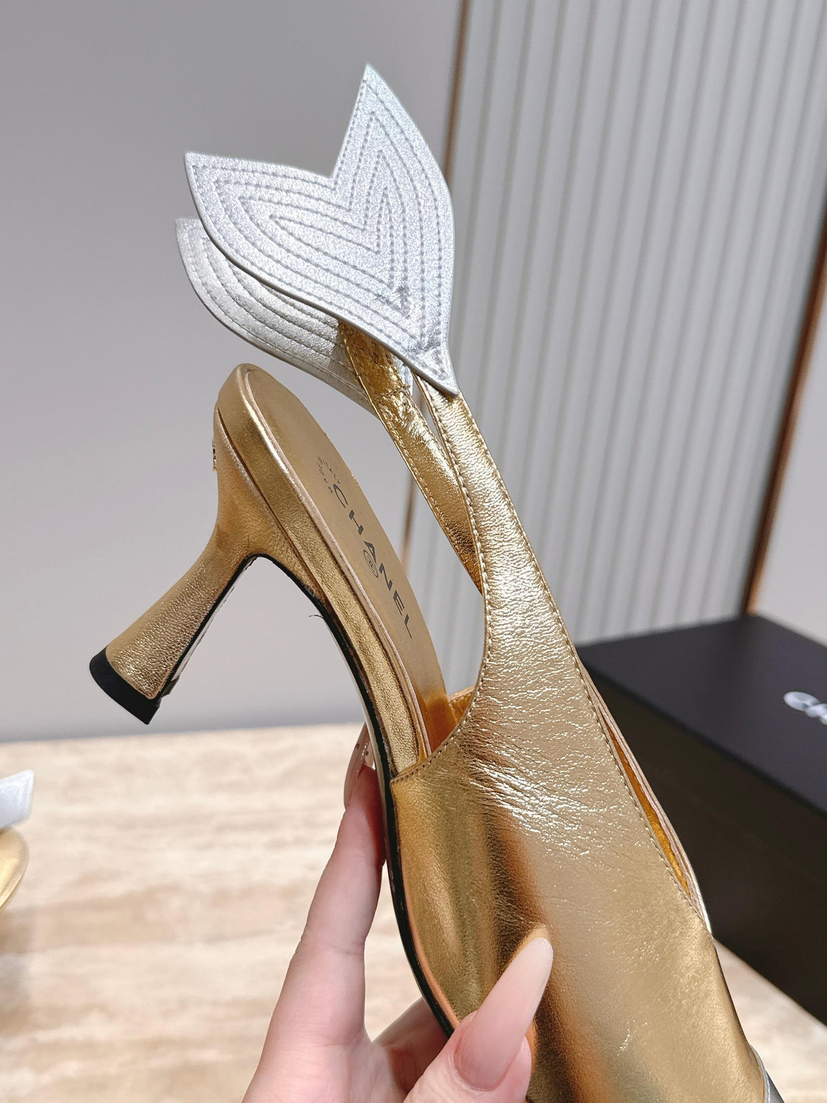 CC Métiers d'art 2026 Slingbacks 9.5cm Gold Metallic Lambskin 898983