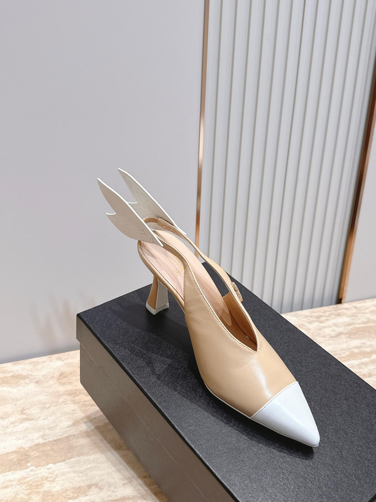 CC Métiers d'art 2026 Slingbacks 9.5cm Beige Lambskin 898980