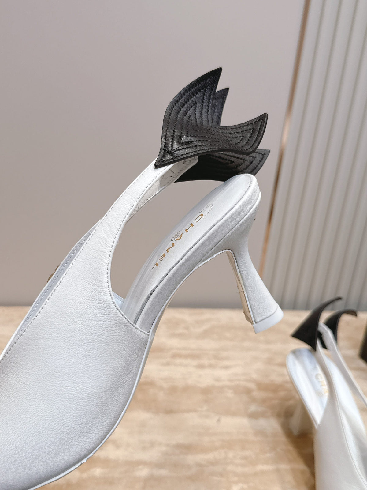 CC Métiers d'art 2026 Slingbacks 9.5cm White Lambskin 898979