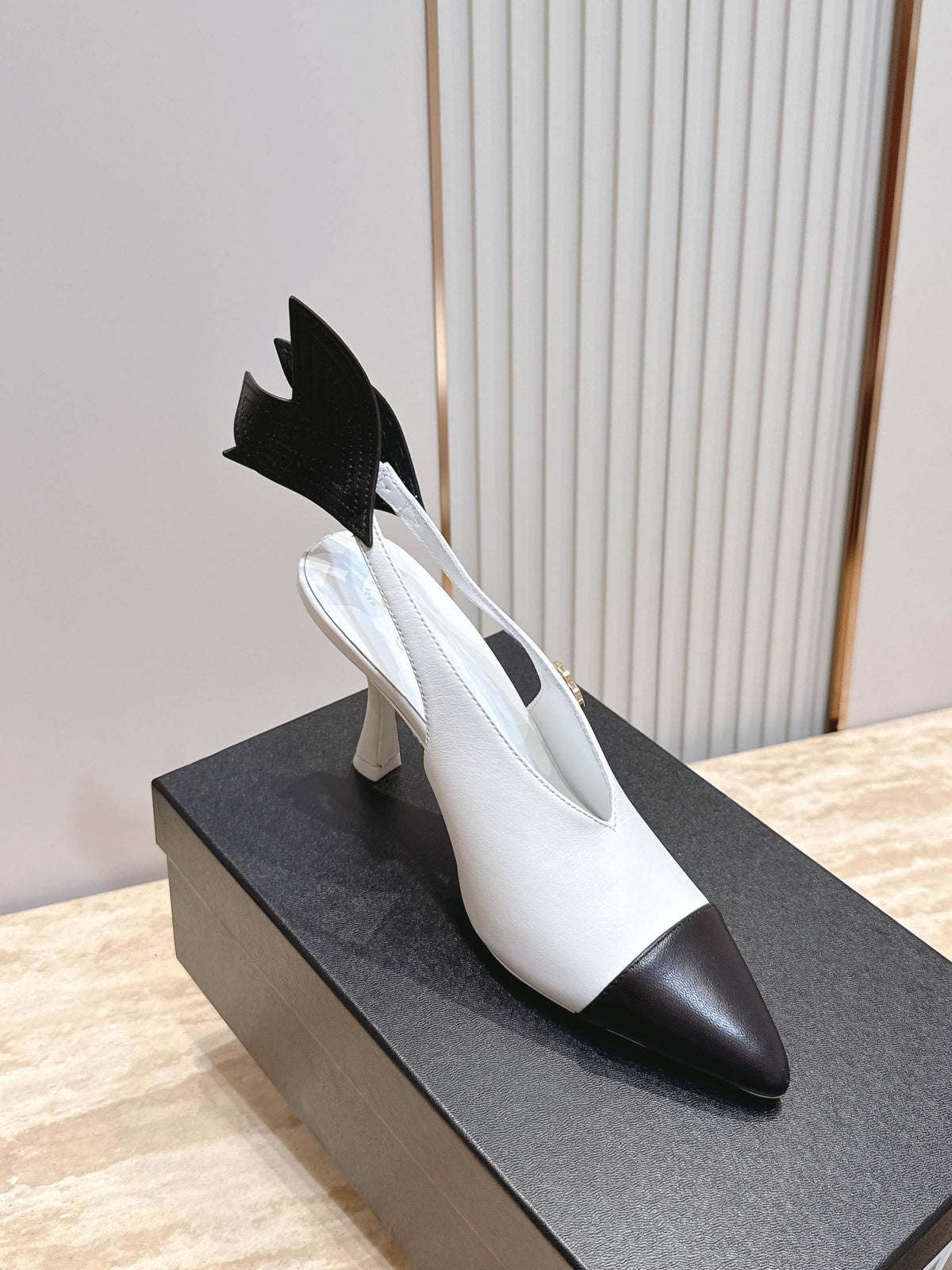 CC Métiers d'art 2026 Slingbacks 9.5cm White Lambskin 898979