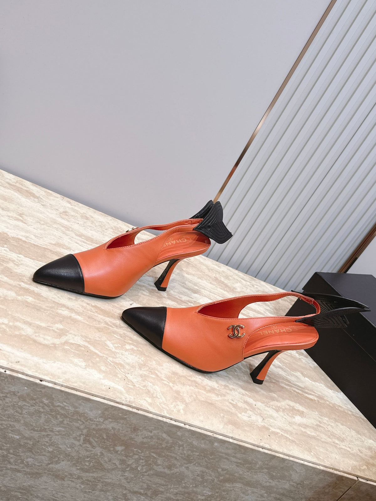 CC Métiers d'art 2026 Slingbacks 9.5cm Coral Orange Lambskin 898978