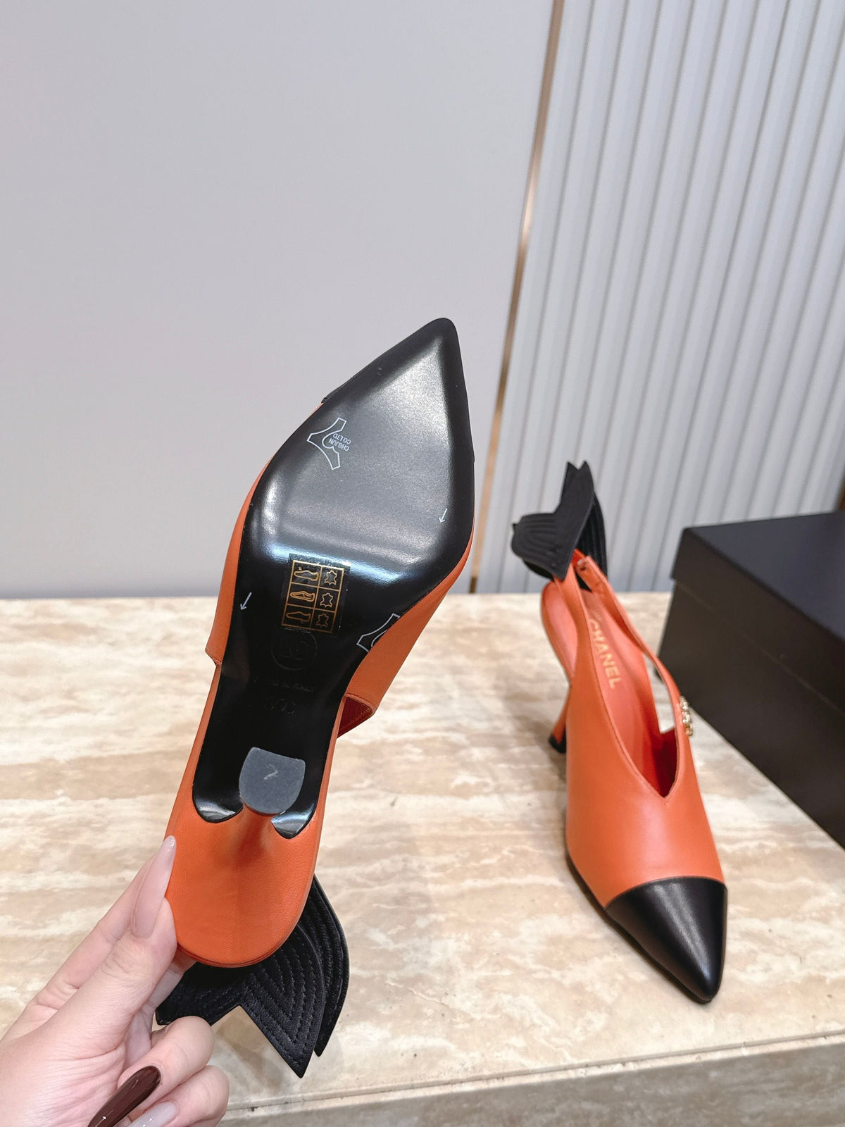 CC Métiers d'art 2026 Slingbacks 9.5cm Coral Orange Lambskin 898978