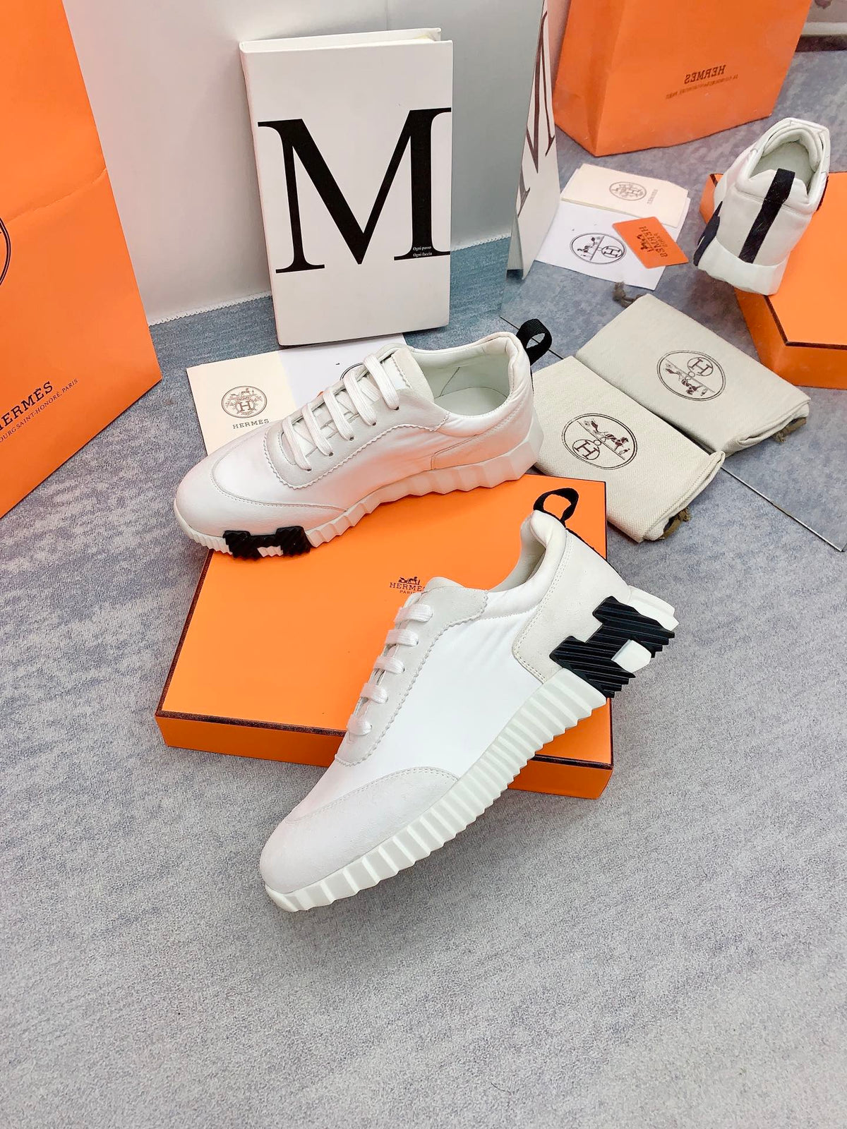 HM Bouncing Sneaker In White Lambskin 106431