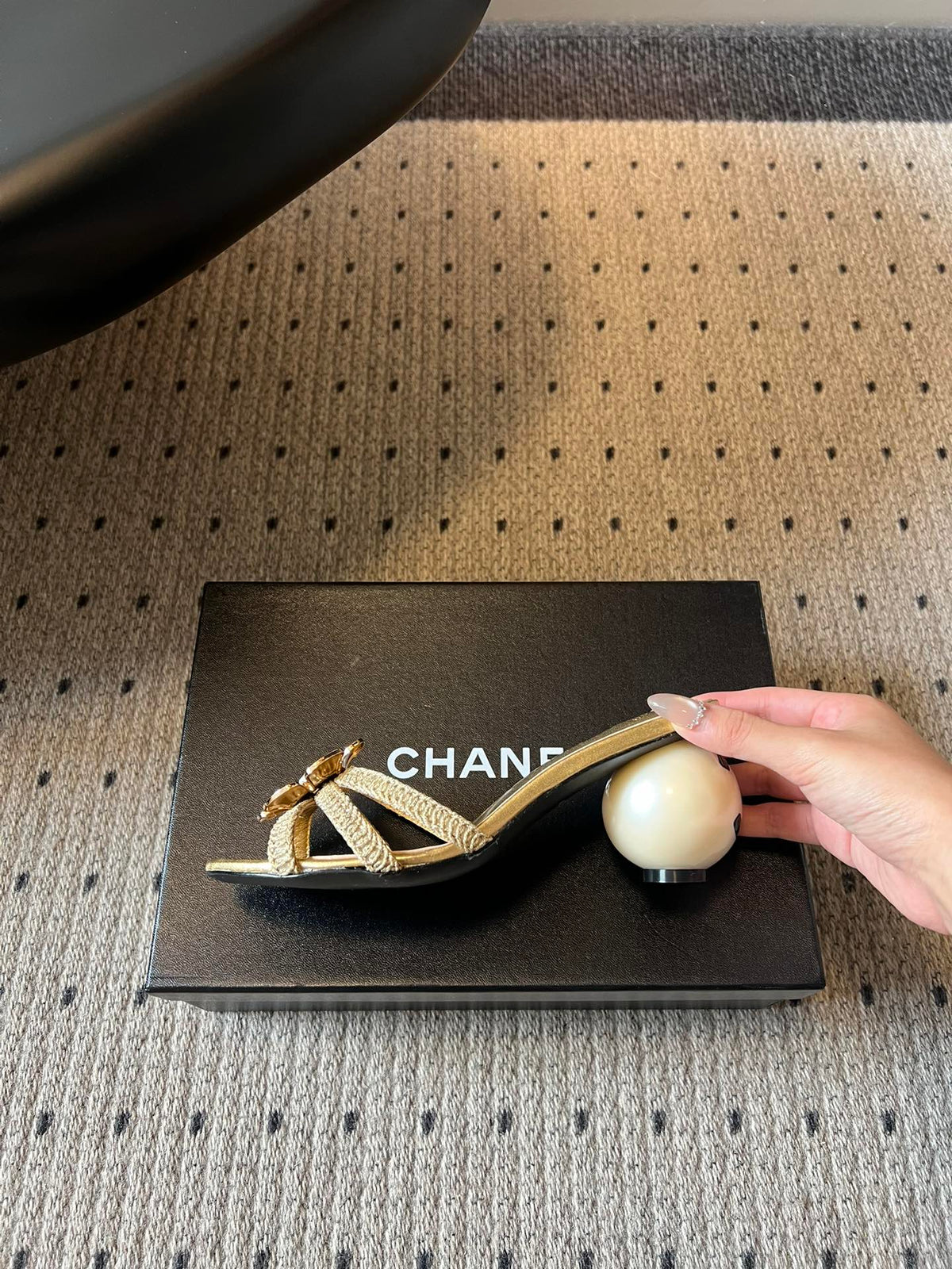 CC 2026s Pearl Camellia Sandals 7cm Gold Cowhide 719456