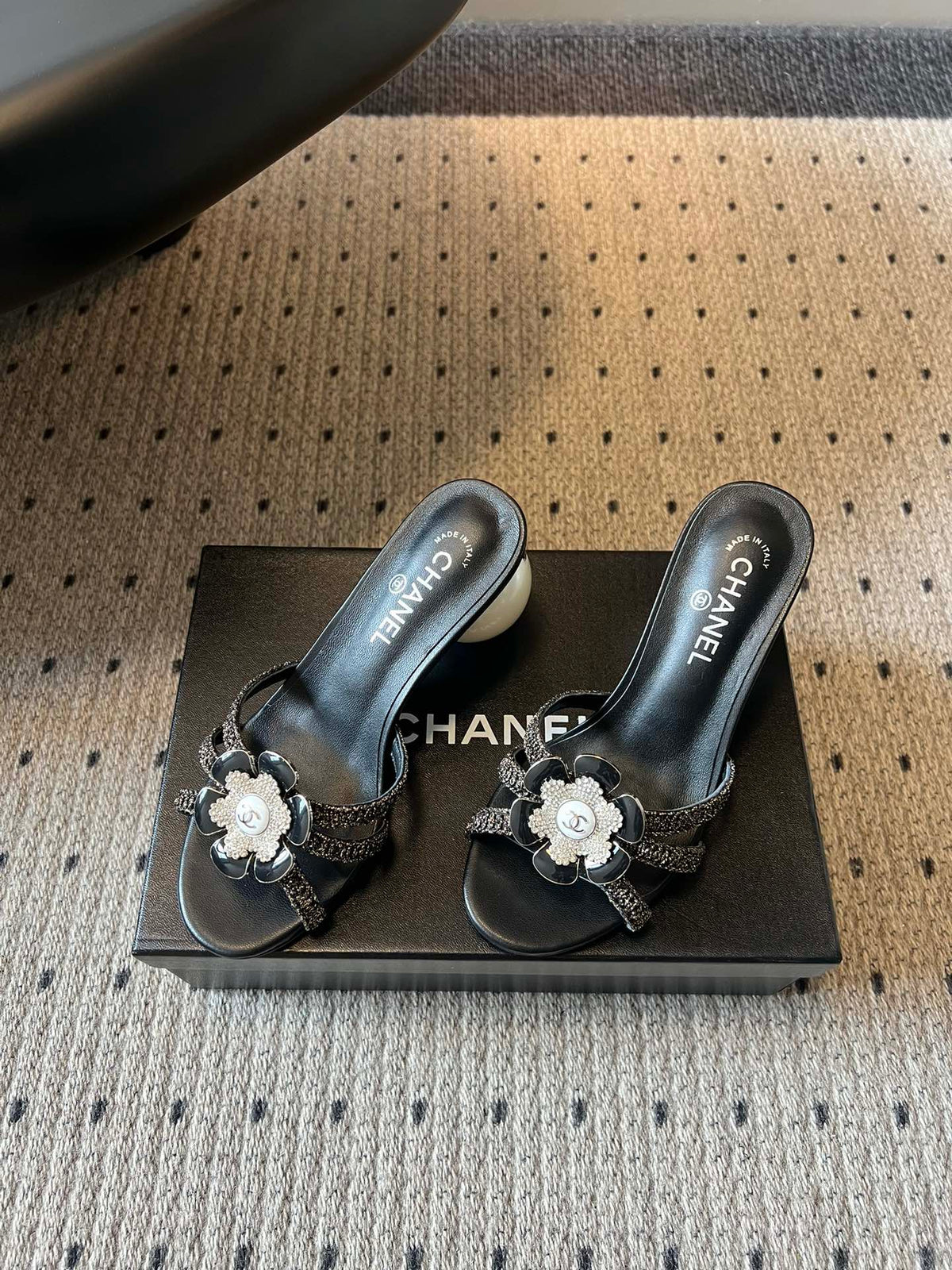 CC 2026s Pearl Camellia Sandals 7cm Black Cowhide 719455