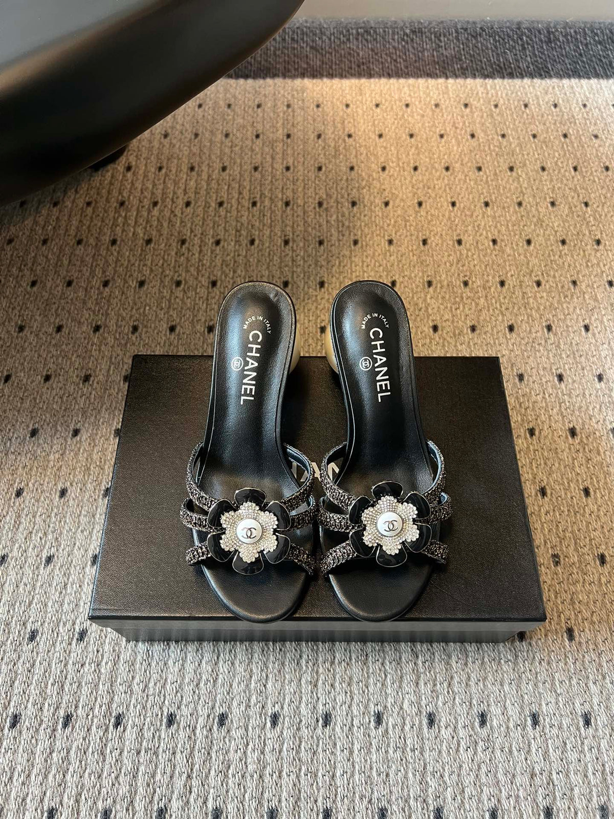 CC 2026s Pearl Camellia Sandals 7cm Black Cowhide 719455