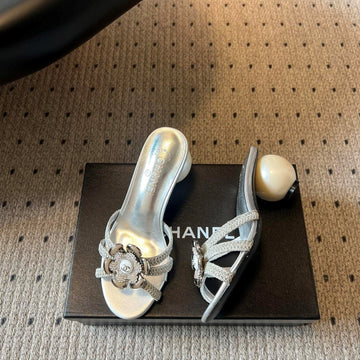 CC 2026s Pearl Camellia Sandals 7cm Sliver Cowhide 719457