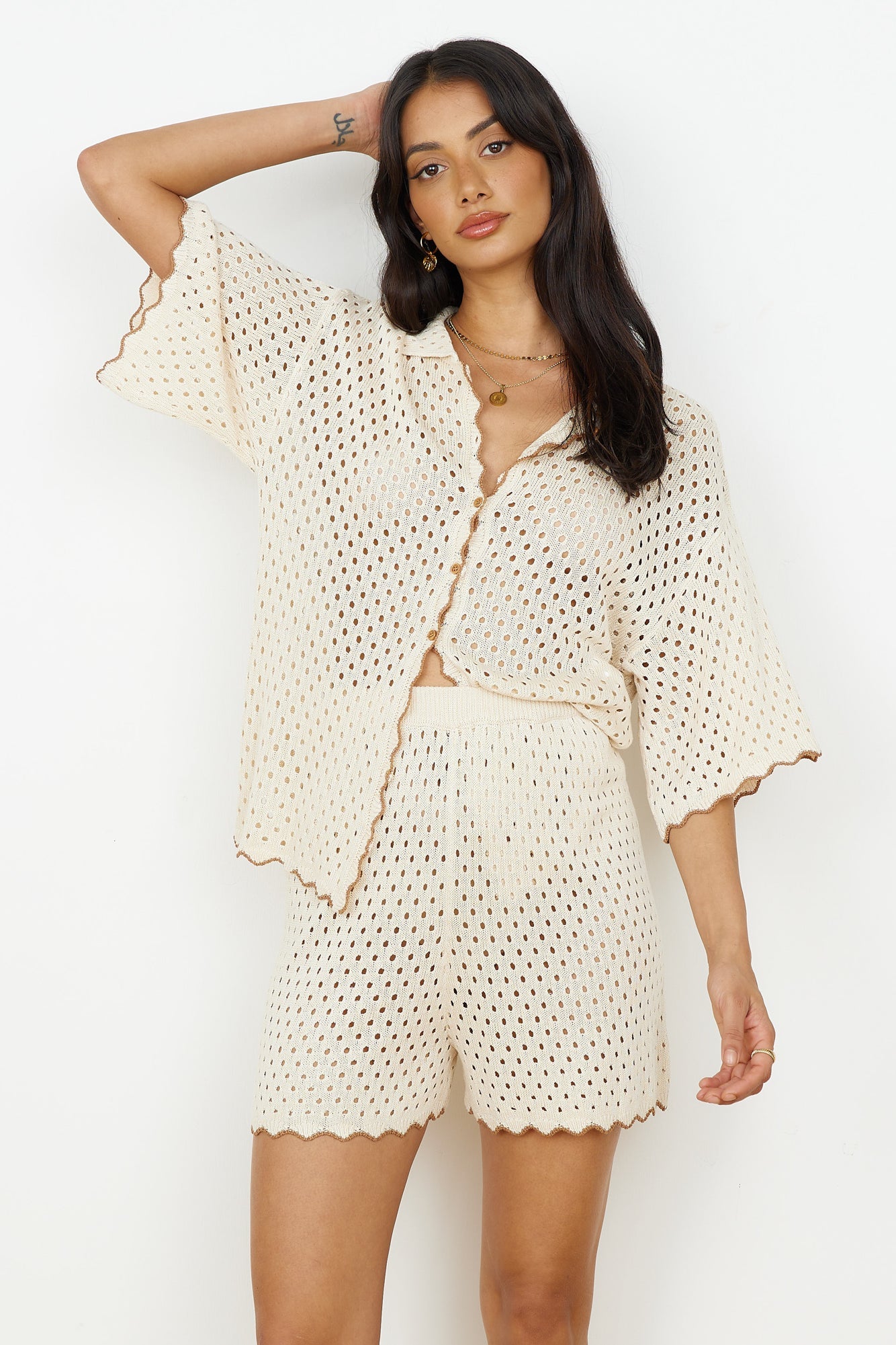 Slow Down Time Shorts Beige
