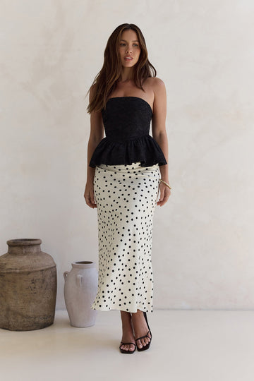 Wardrobe Winner Strapless Top Black