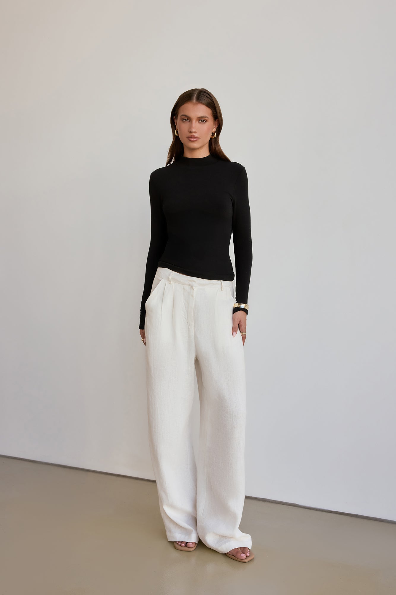 BASE Form Luxe Knit Simple High Neck Long Sleeve Top Black