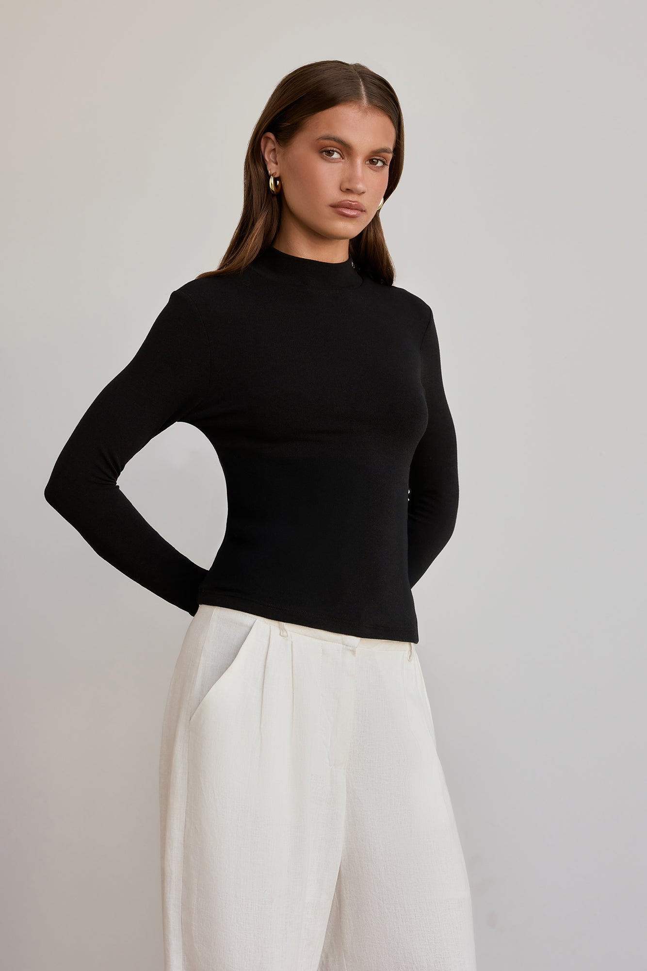 BASE Form Luxe Knit Simple High Neck Long Sleeve Top Black