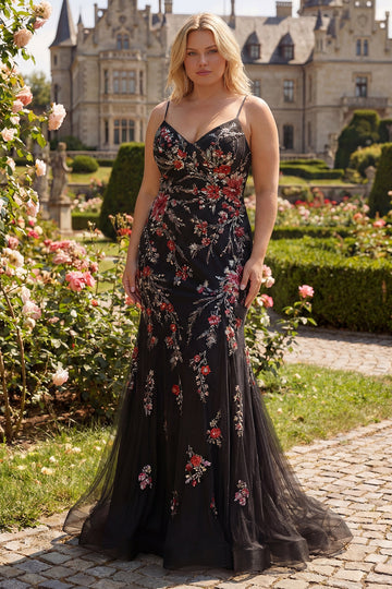 Plus Size Black Mermaid Spaghetti Straps Corset Long Prom Dress with Appliques