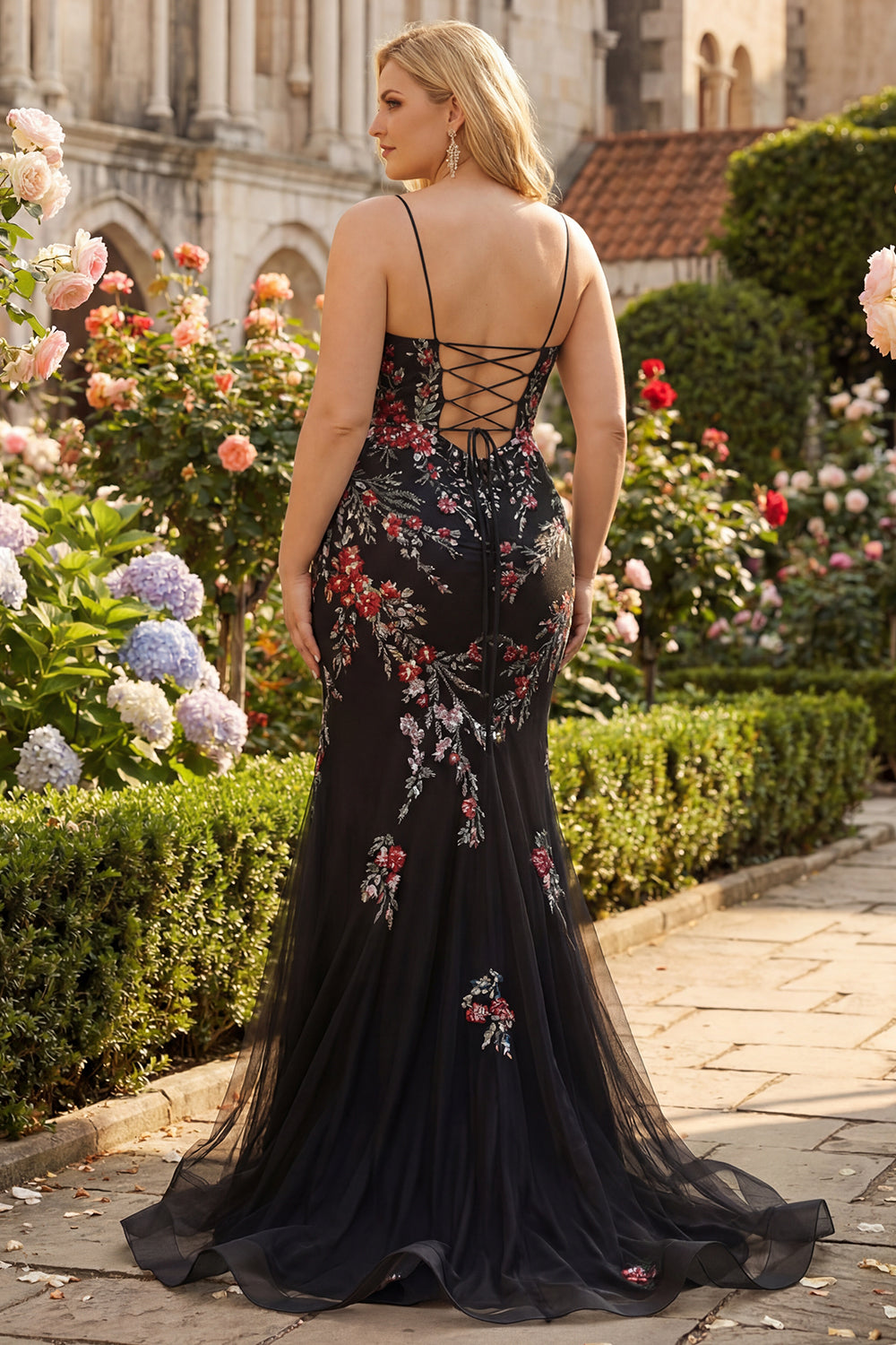 Plus Size Black Mermaid Spaghetti Straps Corset Long Prom Dress with Appliques