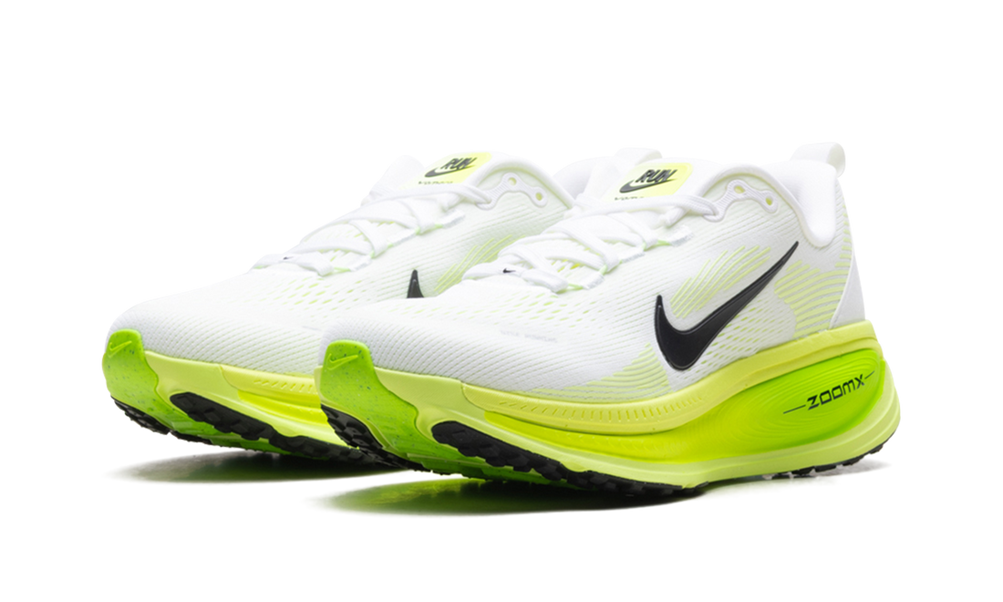 Vomero 18 WMNS ELECTRIC GREEN HM6804 102