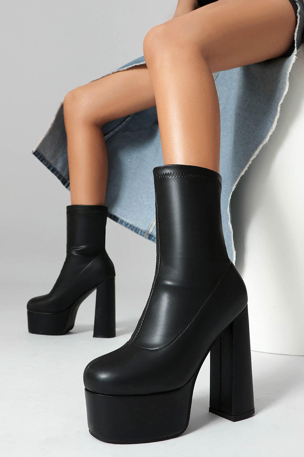 White Go Go Round Toe Chunky Platform Heeled Ankle Boots
