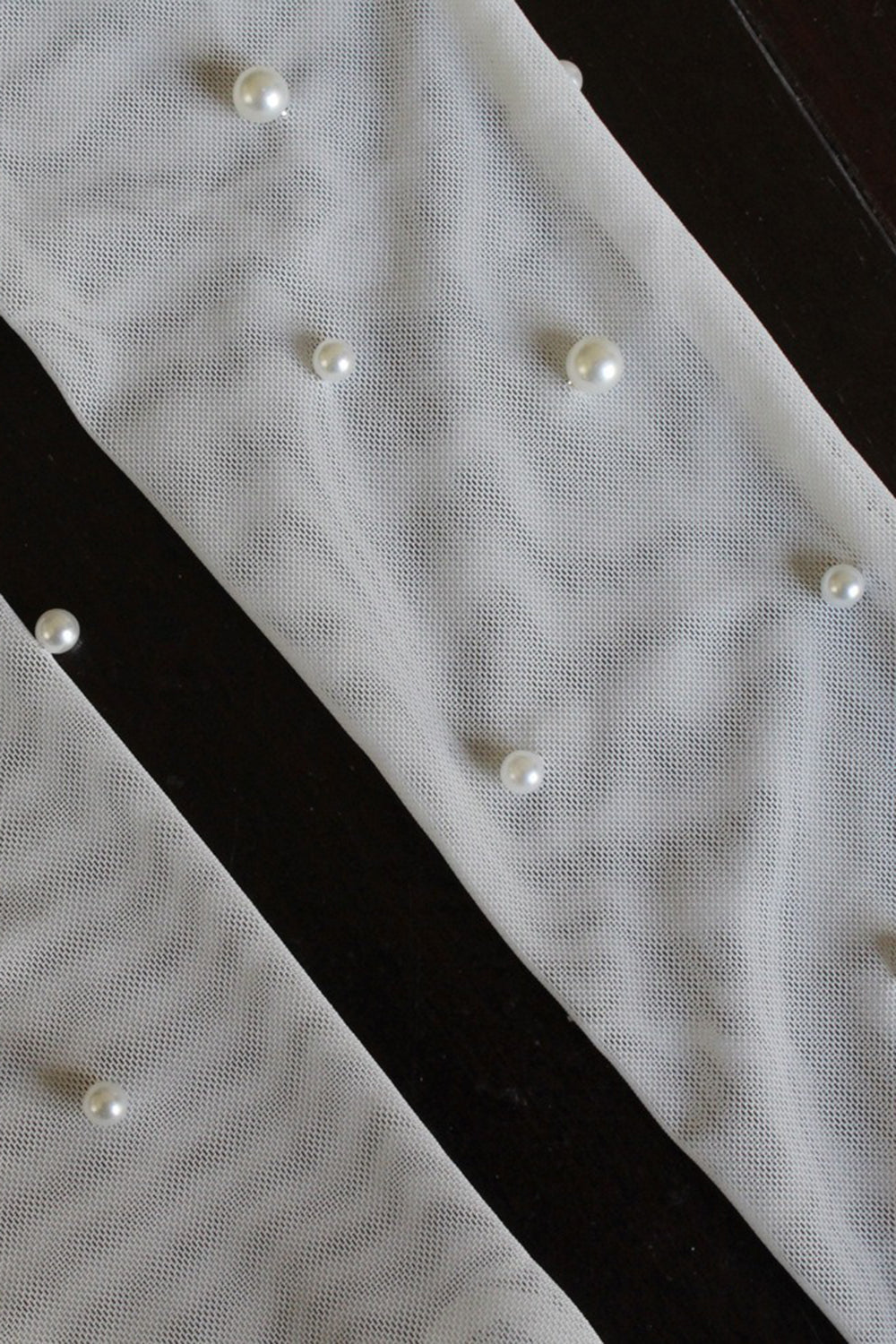 White Tulle Bridal Gloves with Pearls