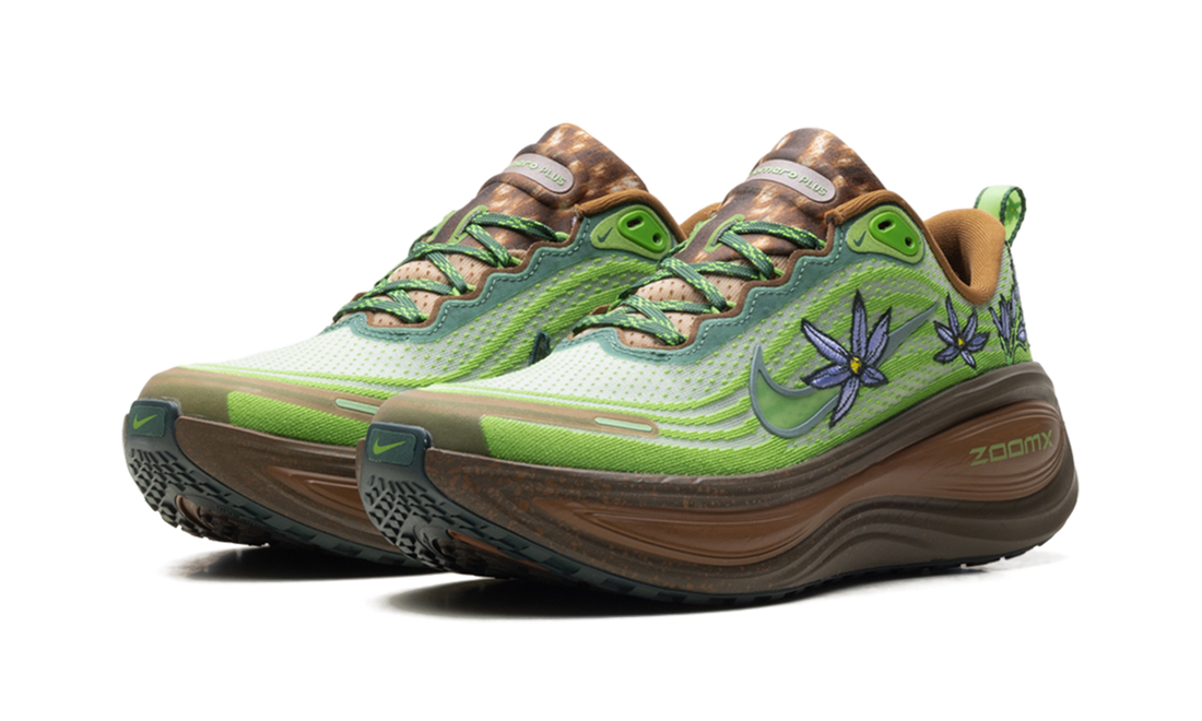 Vomero Plus WMNS Doernbecher IO7687 921