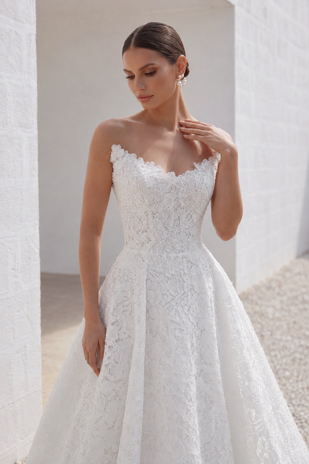A-Line Sweep-Brush Train Lace Wedding Dress 828423890551
