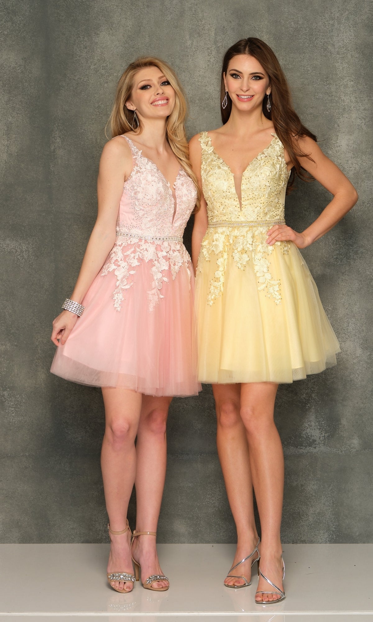 A-Line Short Homecoming Dress H341