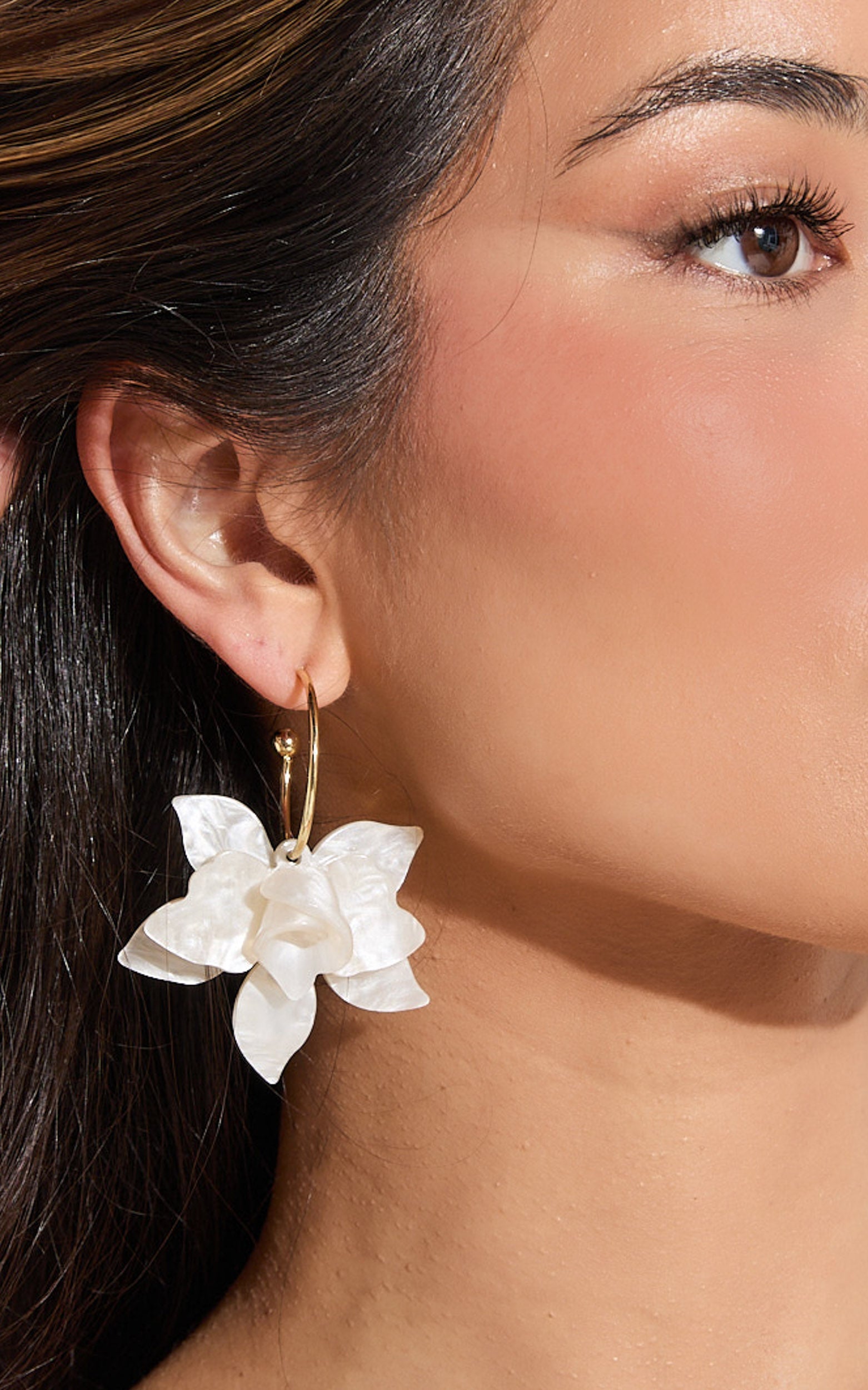 Alessandra Earrings - Pearl Flower Hoop Earrings in Shell