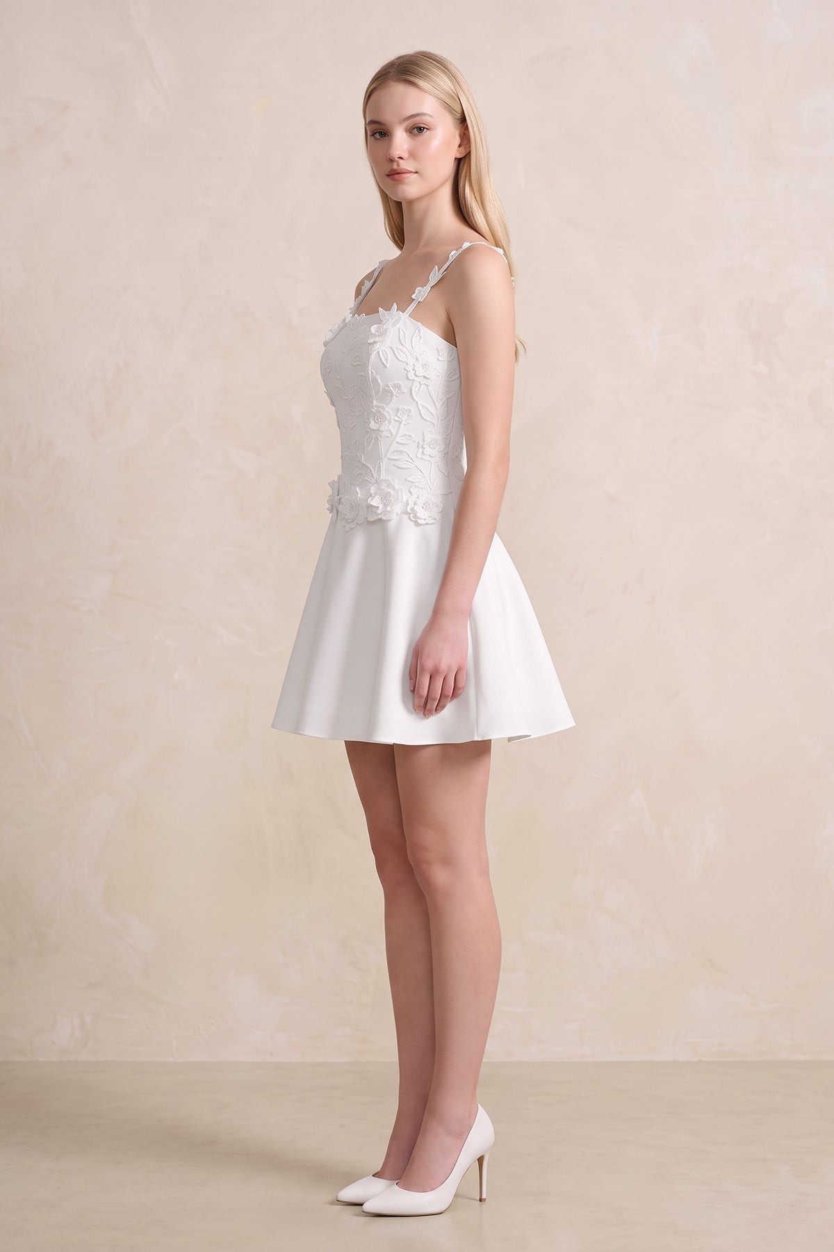 3D Flower A-Line Satin Mini Wedding Dress in White