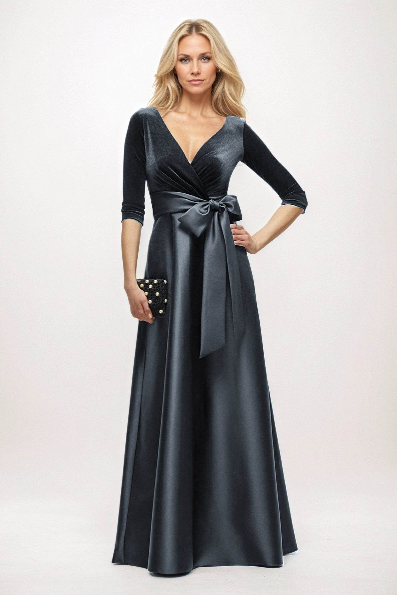 A-Line Maxi Velvet Satin Mother of the Bride Dresses CM0409