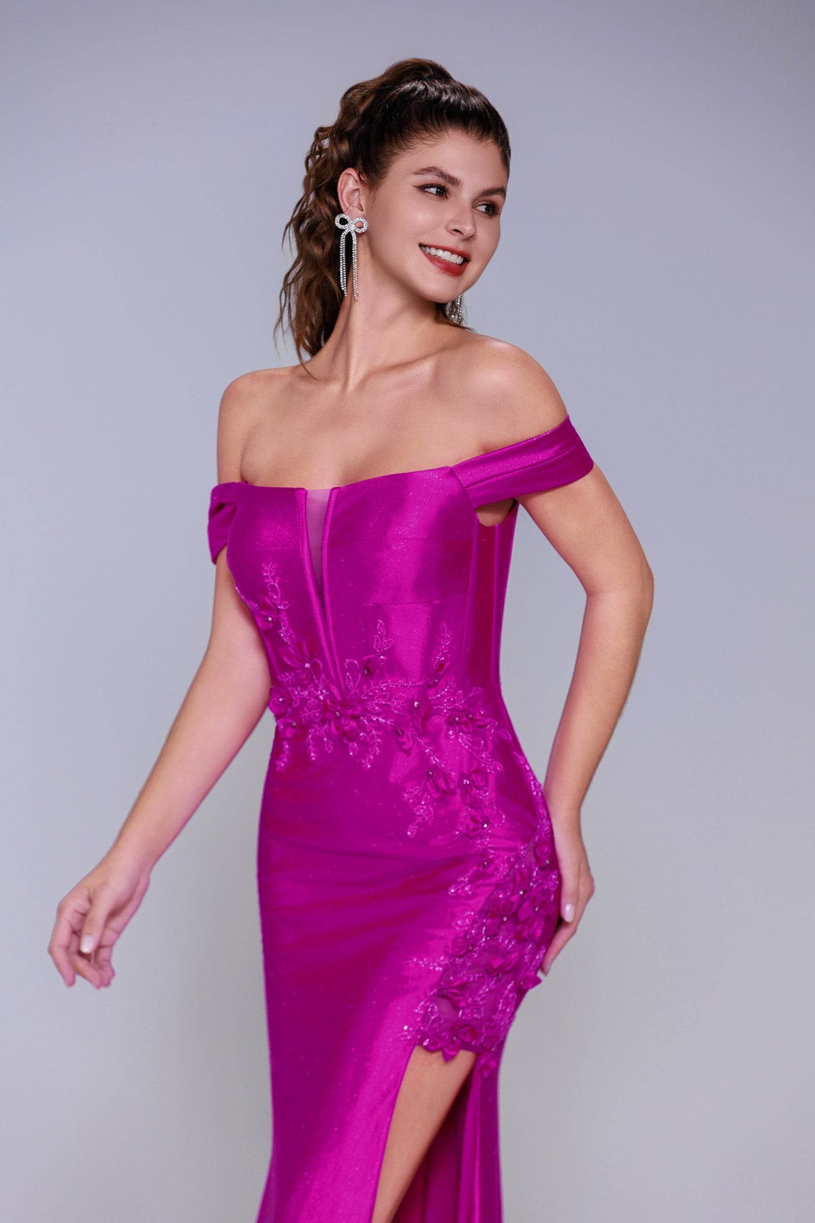 Sheath-Column Sweep-Brush Train Stretch Satin Prom Dress CS1050