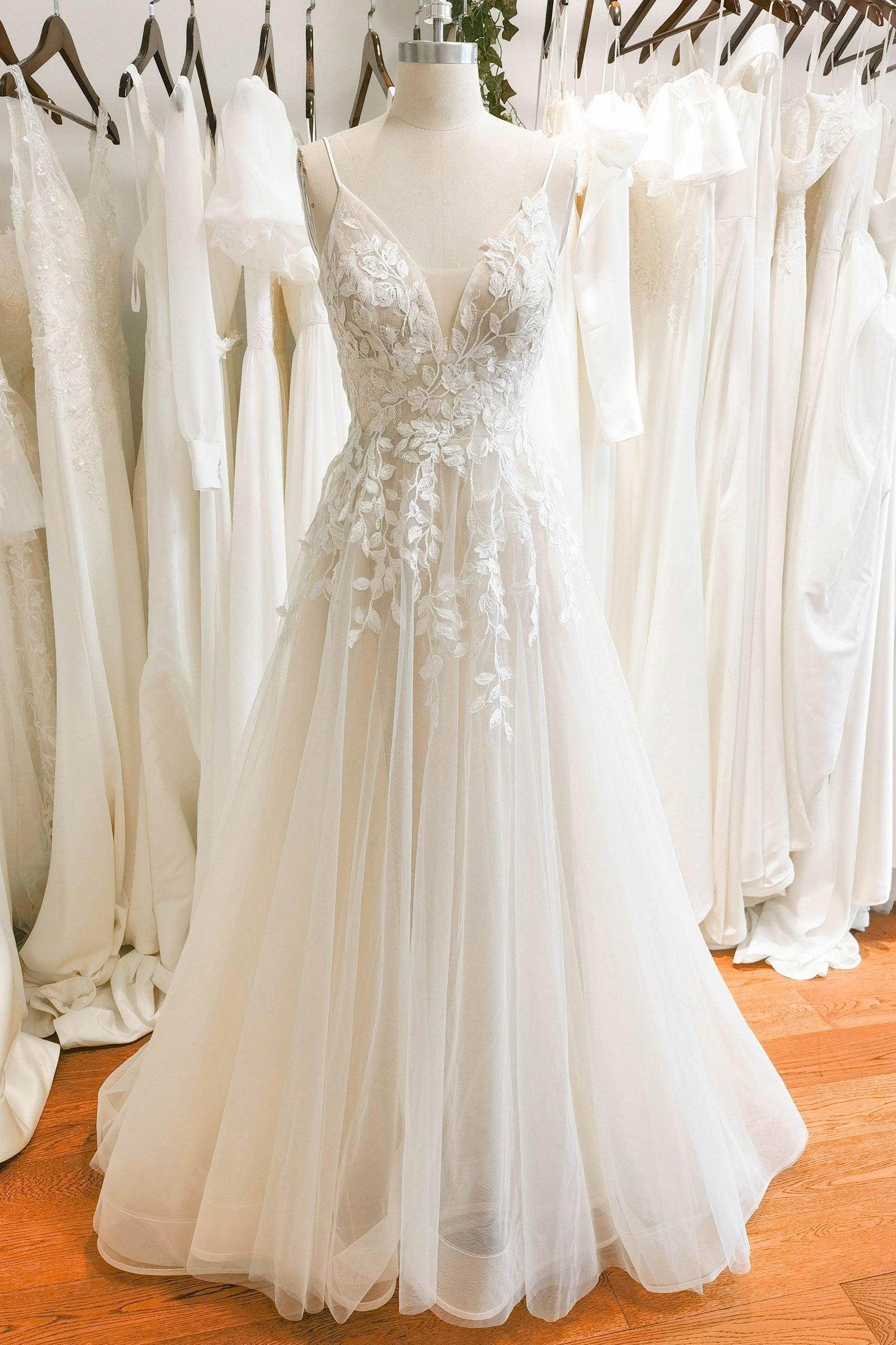 A-Line Floor Length Lace Tulle Wedding Dress CW3119
