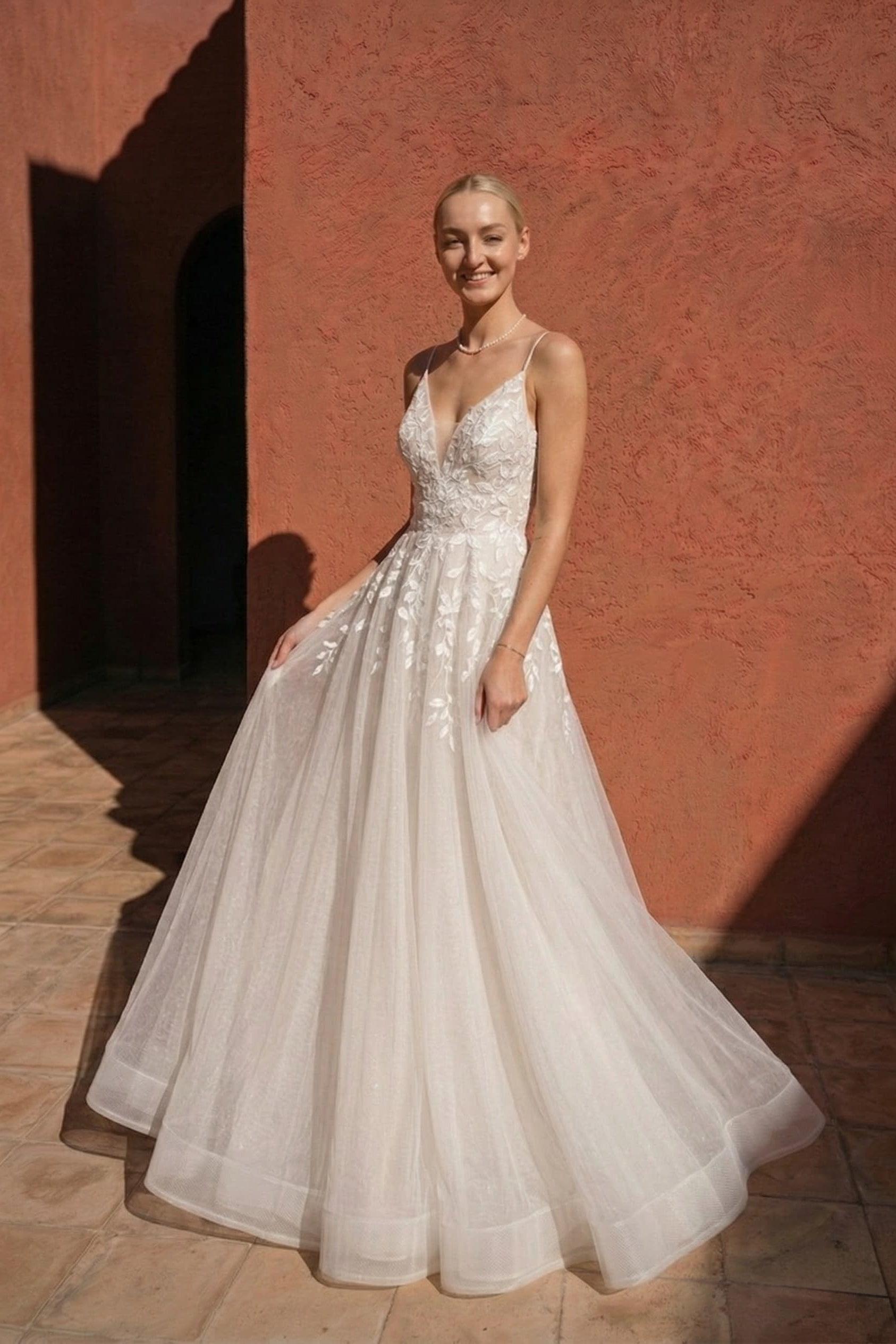 A-Line Floor Length Lace Tulle Wedding Dress CW3119