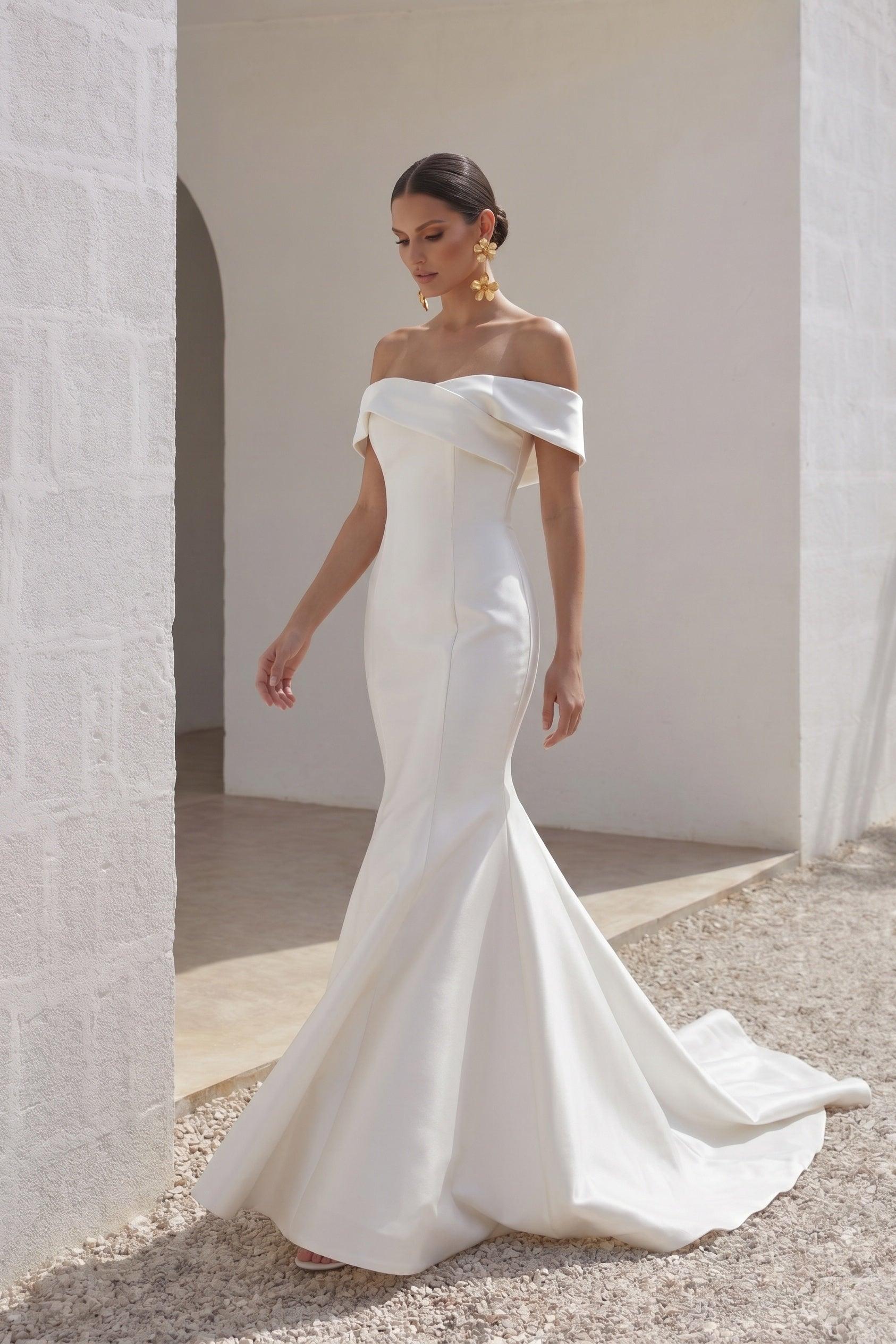 Trumpet-Mermaid Court Train Mikado Wedding Dress CW3125