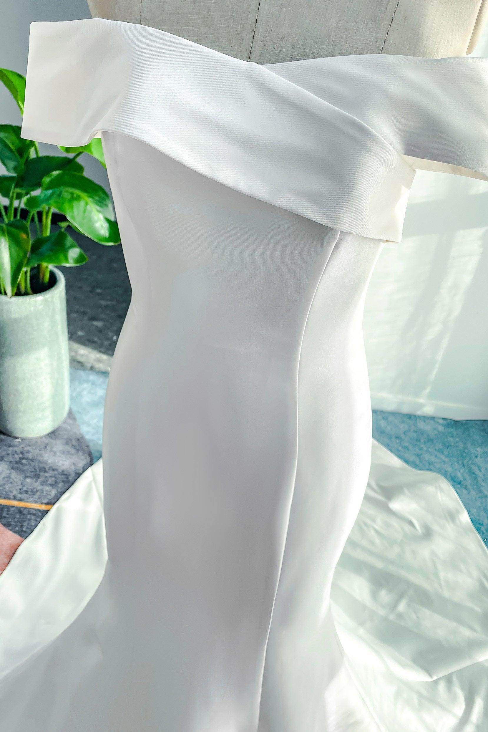 Trumpet-Mermaid Court Train Mikado Wedding Dress CW3125