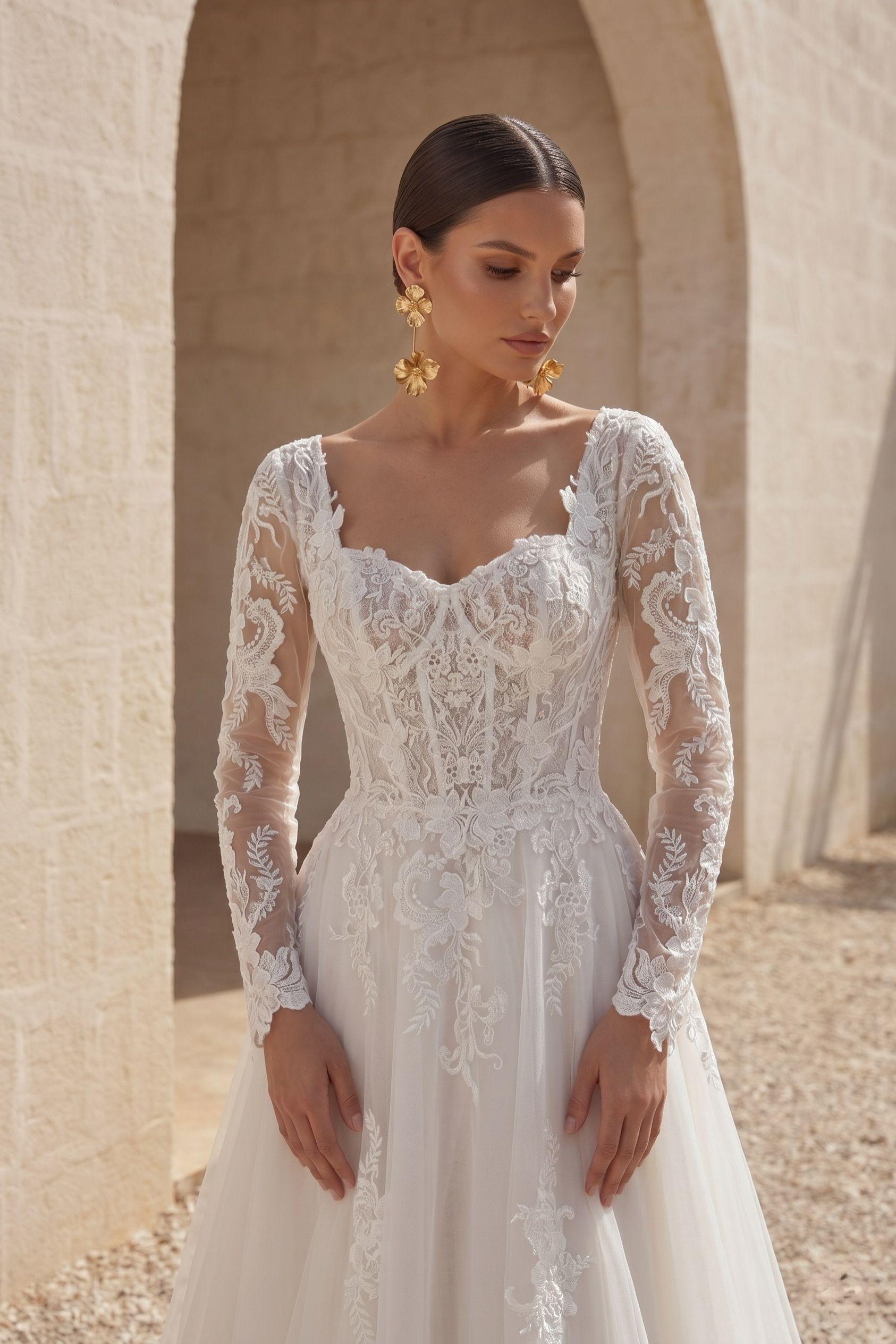 A-Line Court Train Lace Tulle Wedding Dress CW3129