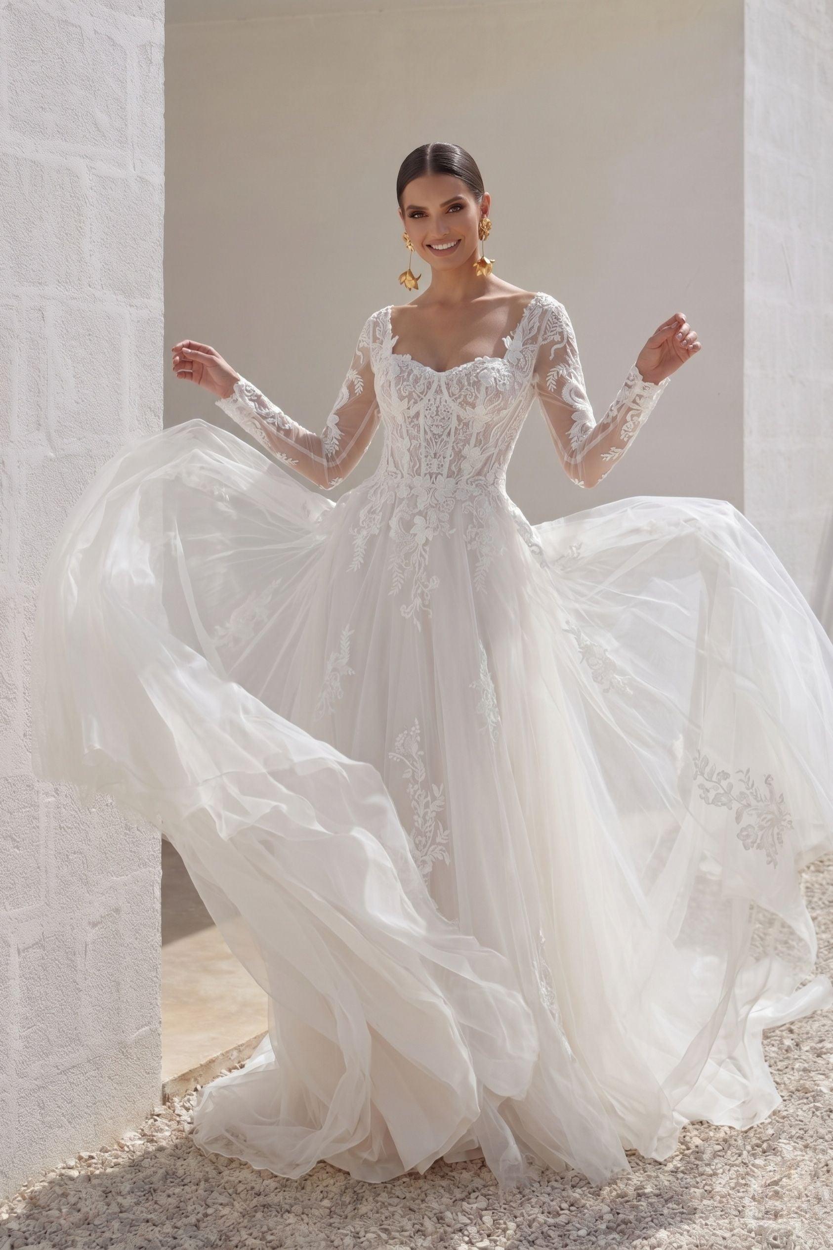 A-Line Court Train Lace Tulle Wedding Dress CW3129