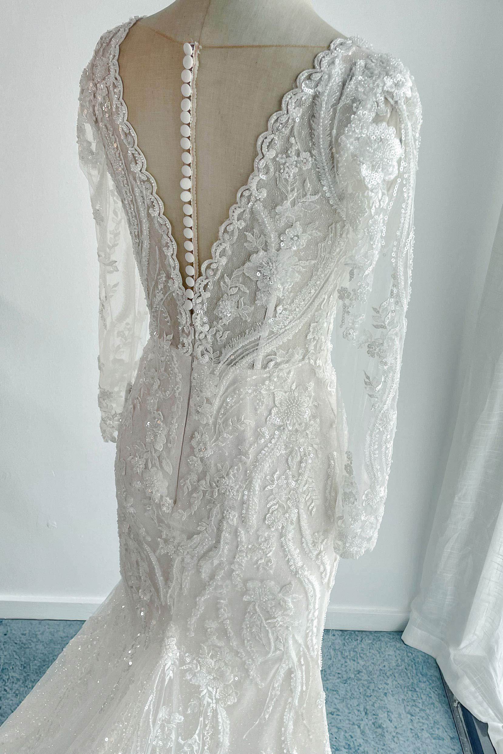 Trumpet-Mermaid Chapel Train Lace Tulle Wedding Dress CW3141