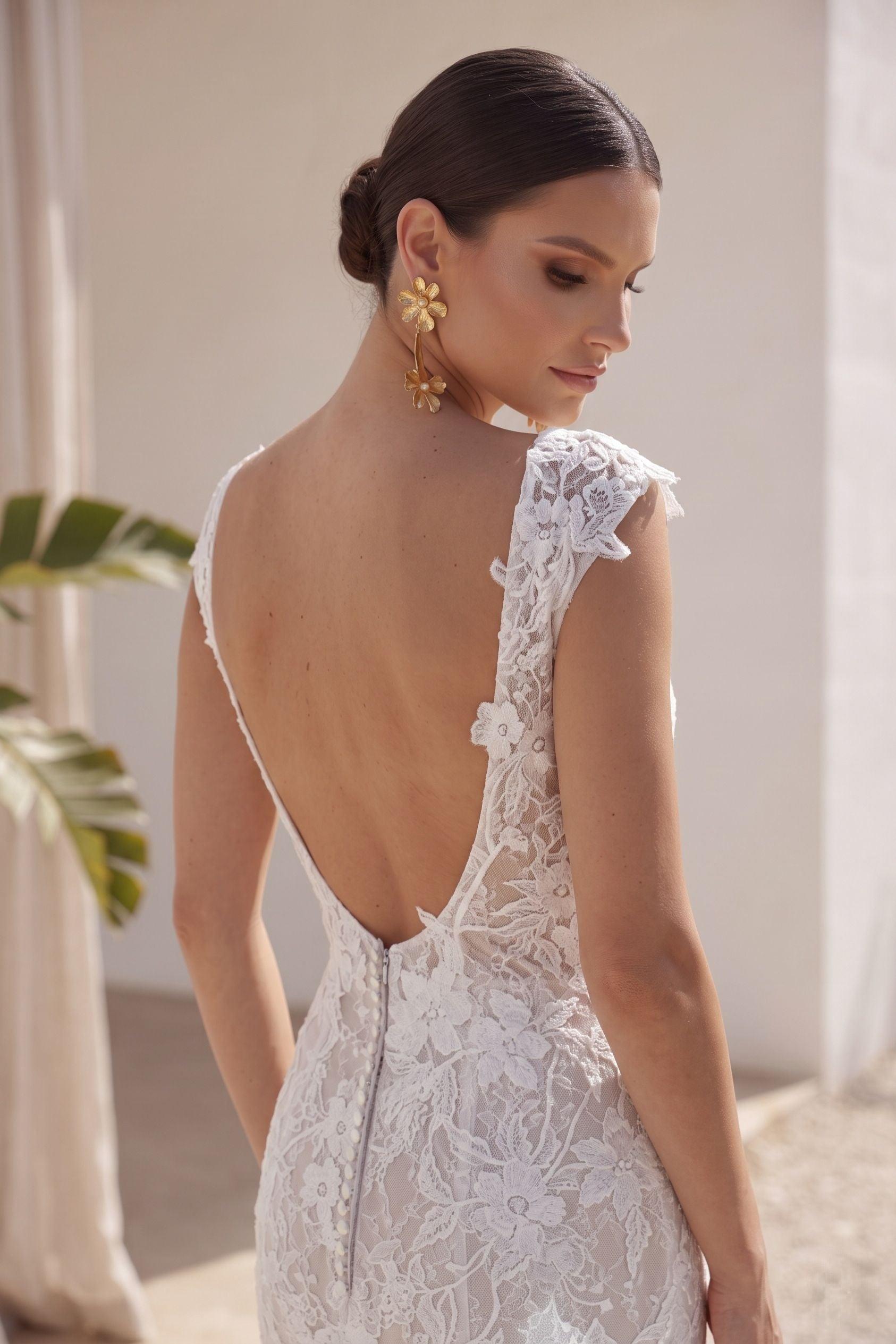 Trumpet-Mermaid Chapel Train Lace Tulle Wedding Dress CW3142