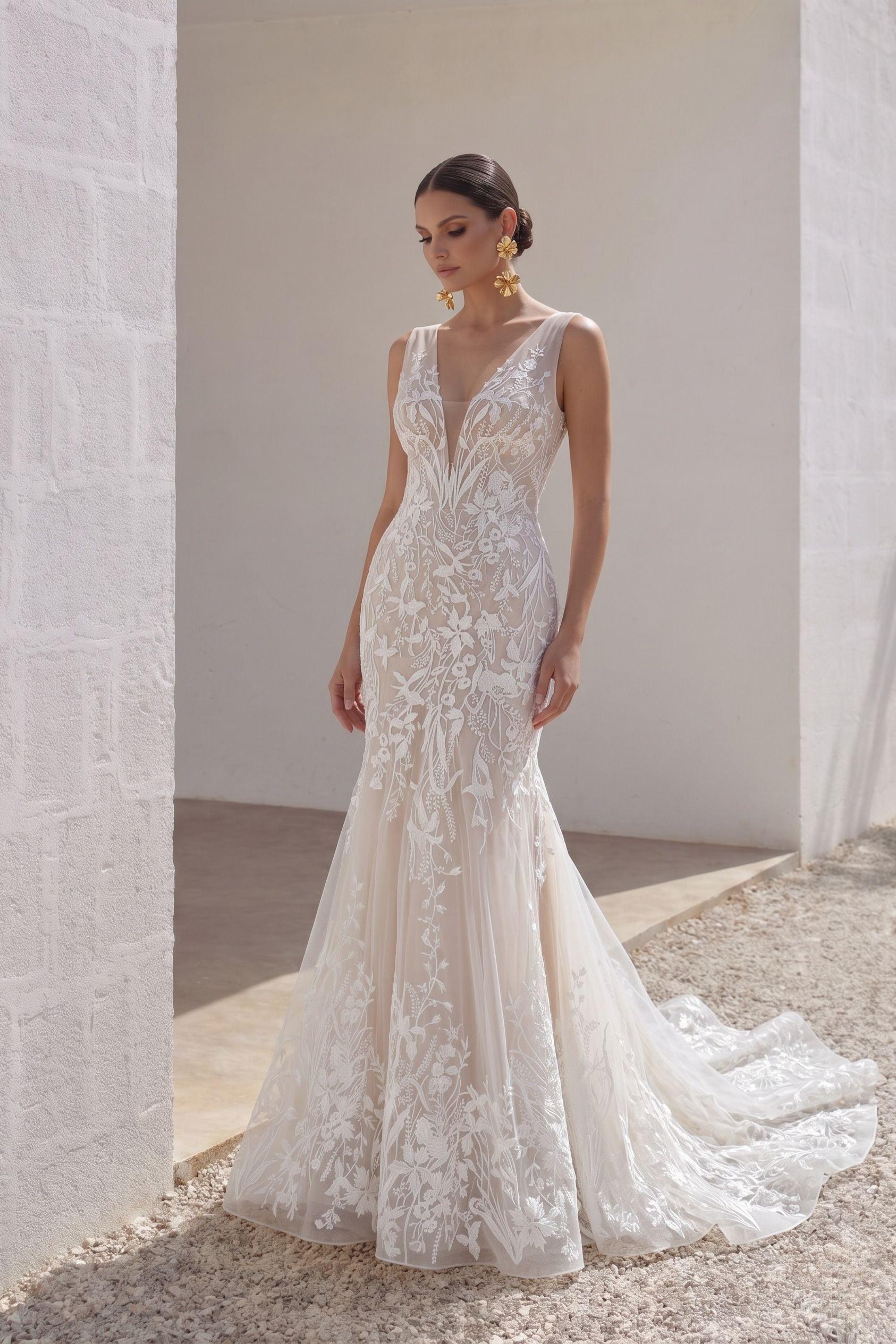 Trumpet-Mermaid Court Train Lace Tulle Wedding Dress CW3144